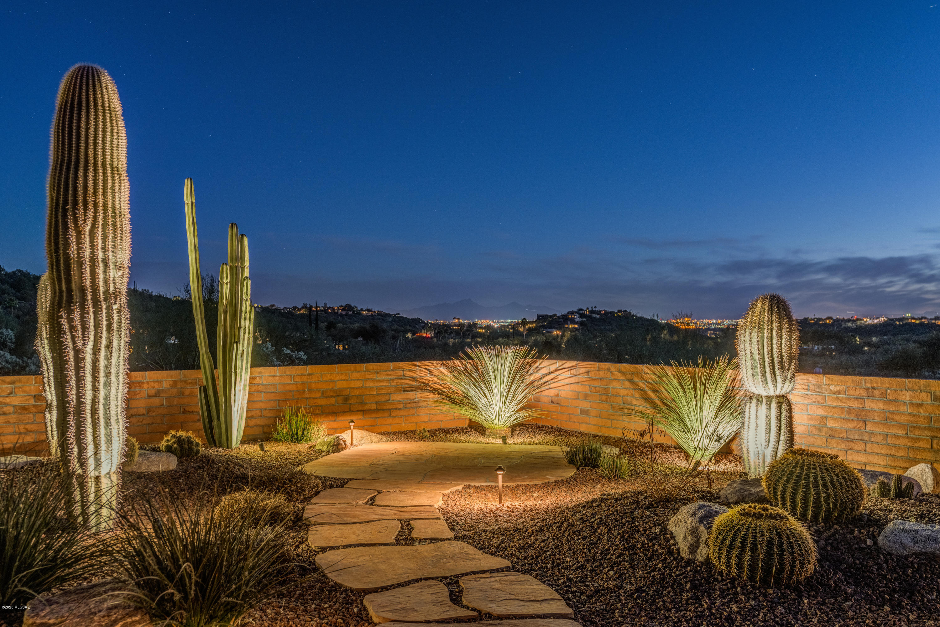 4860 N Via Velazquez