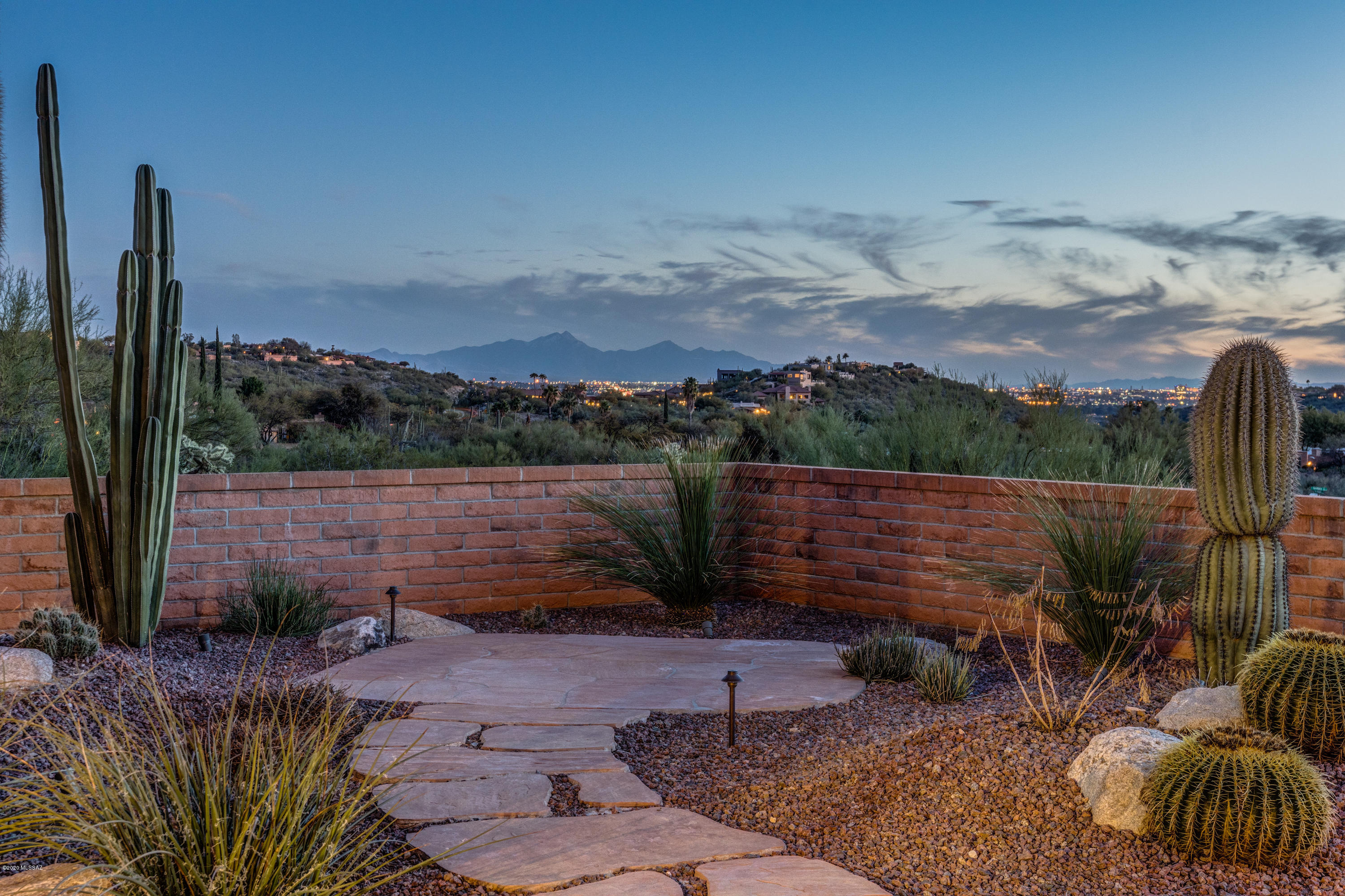 4860 N Via Velazquez