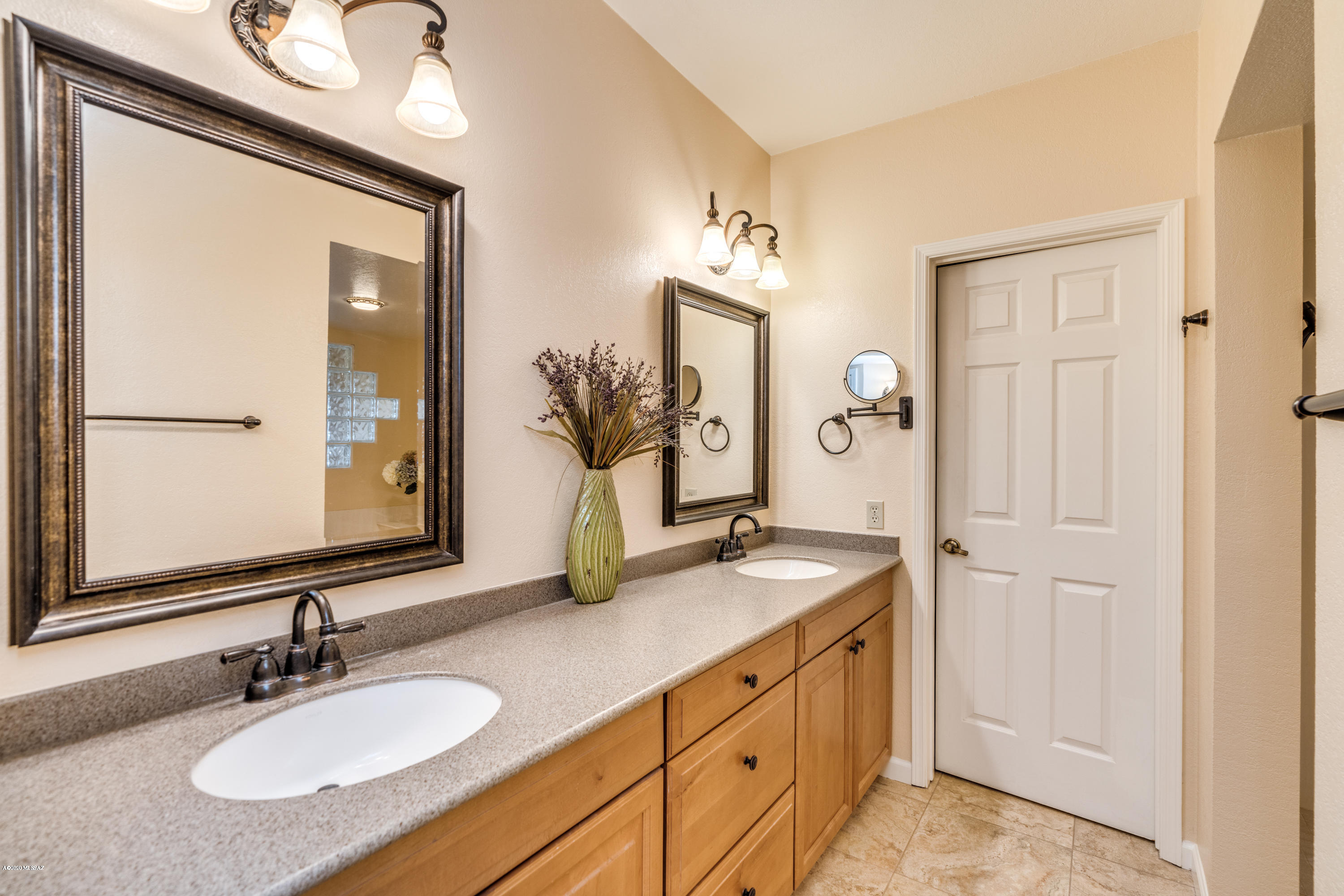 4361 N Camino Ferreo