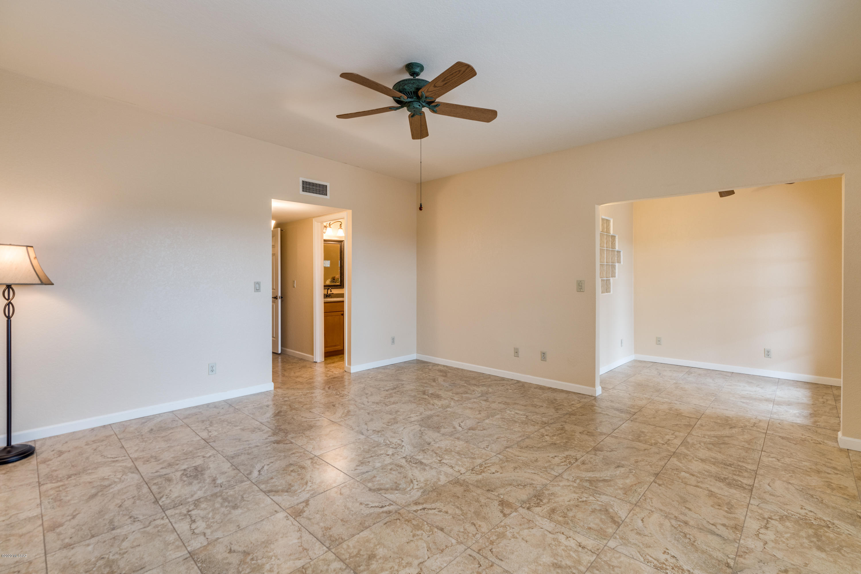 4361 N Camino Ferreo