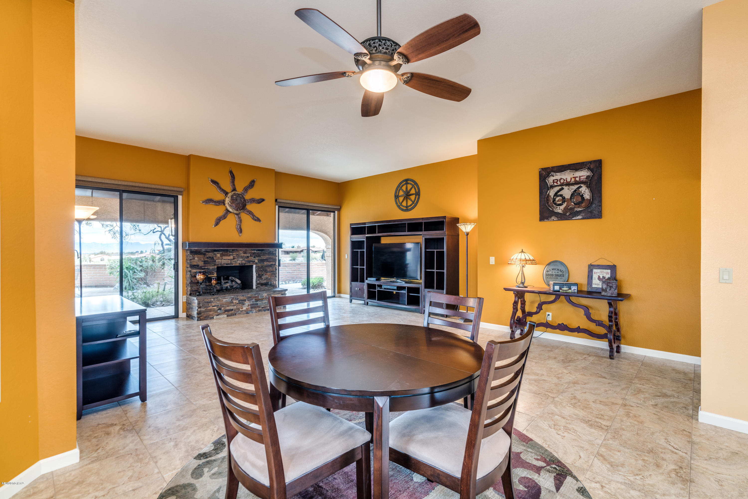 4361 N Camino Ferreo