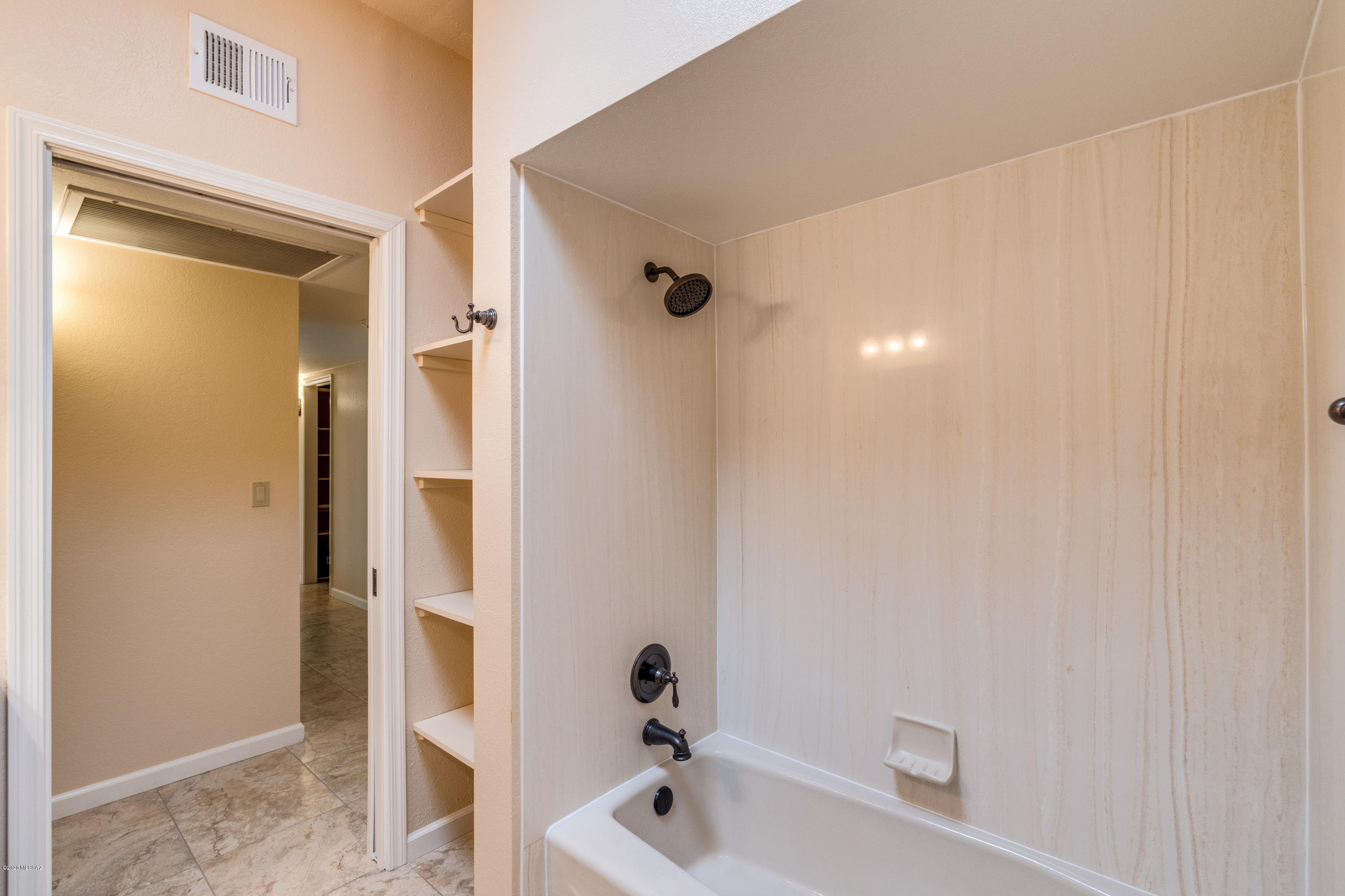 4361 N Camino Ferreo