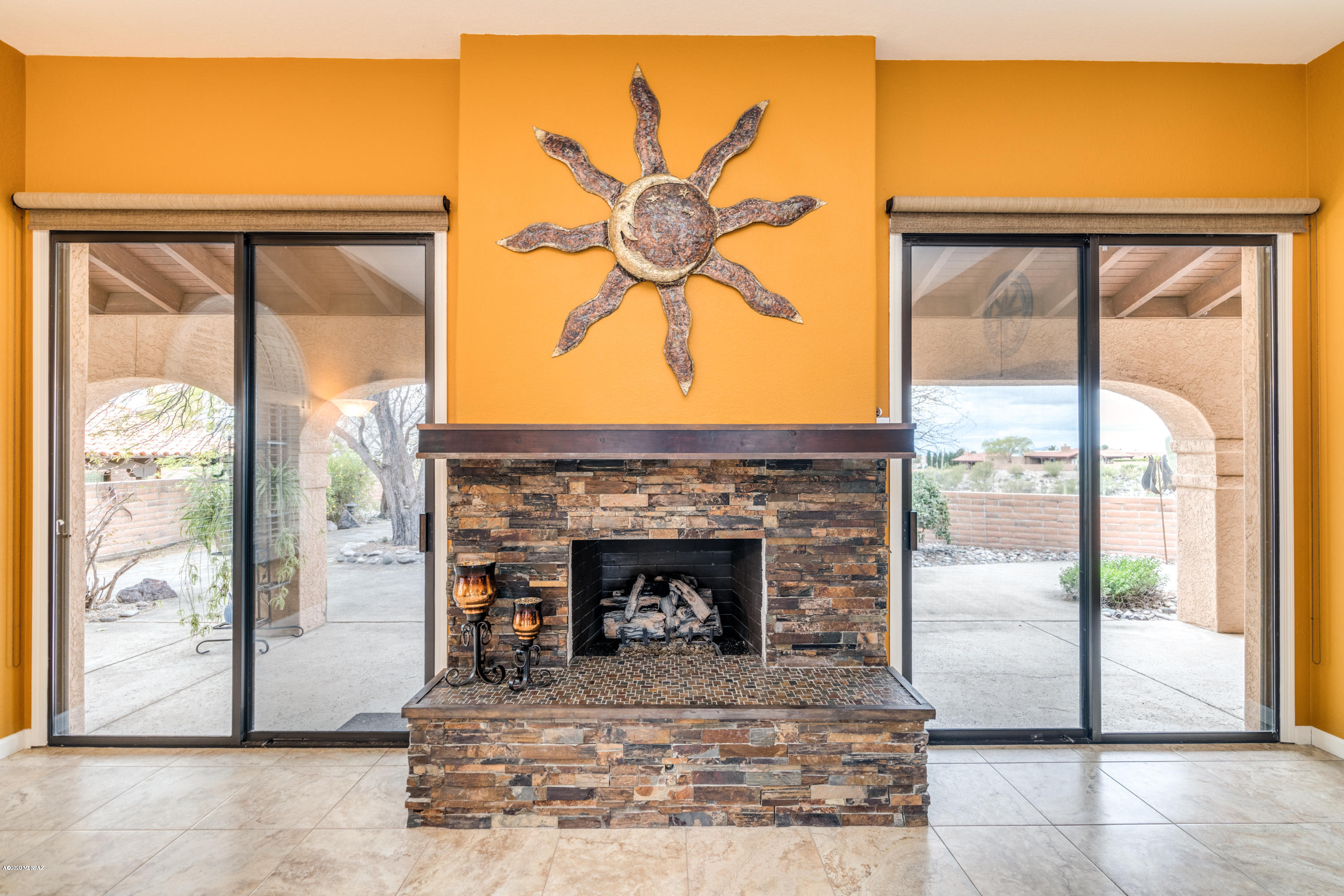 4361 N Camino Ferreo