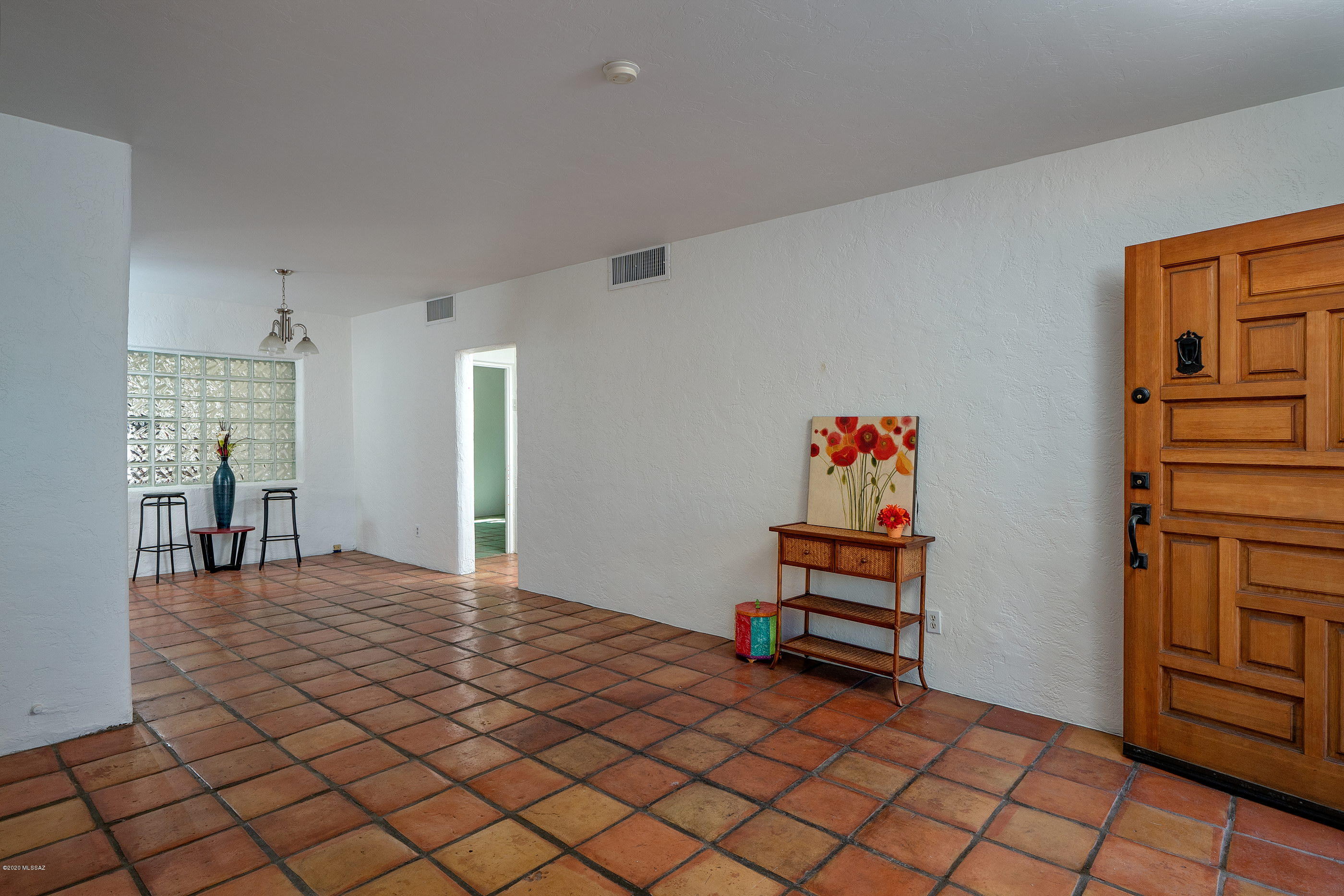 2804 E Elm Street