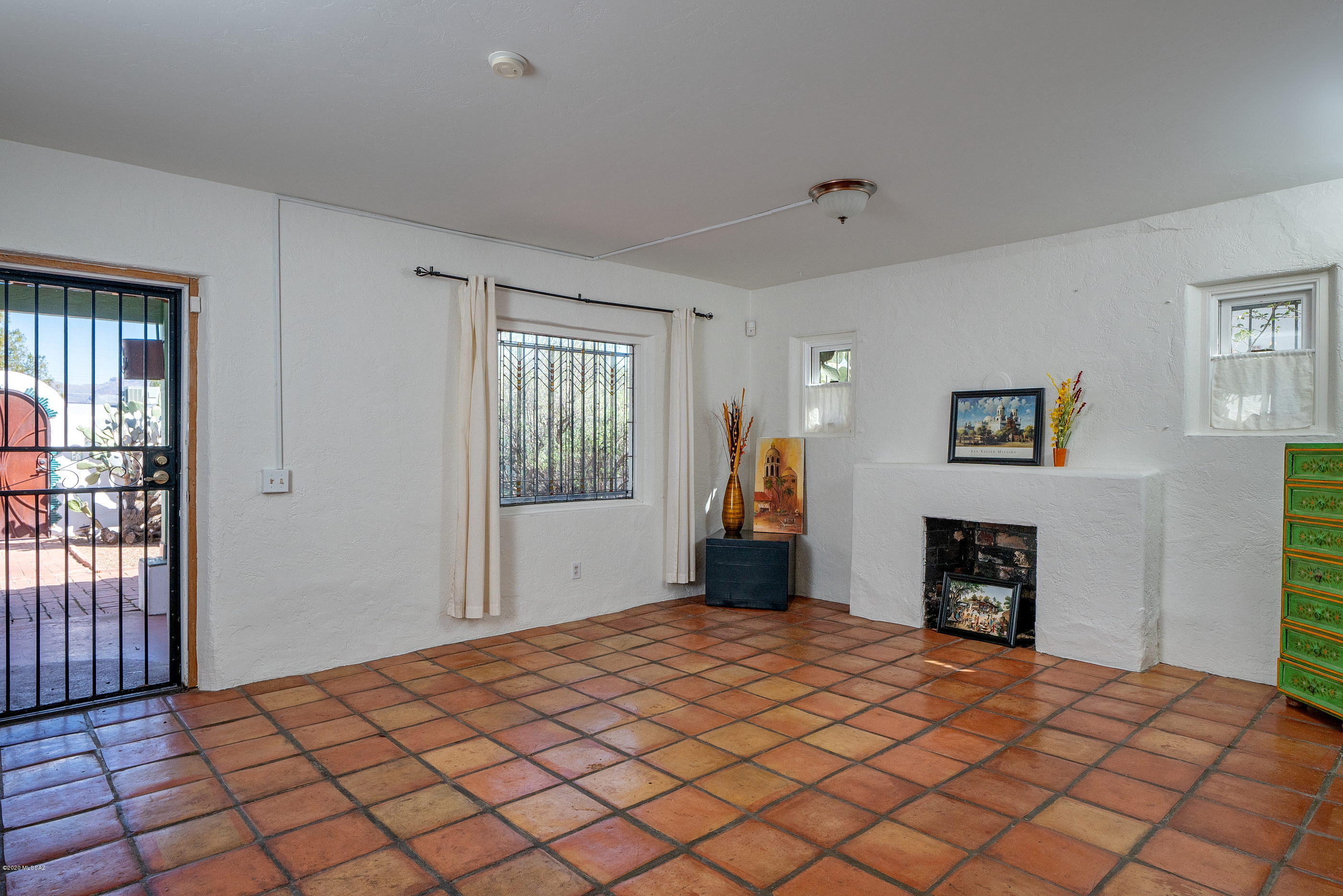 2804 E Elm Street