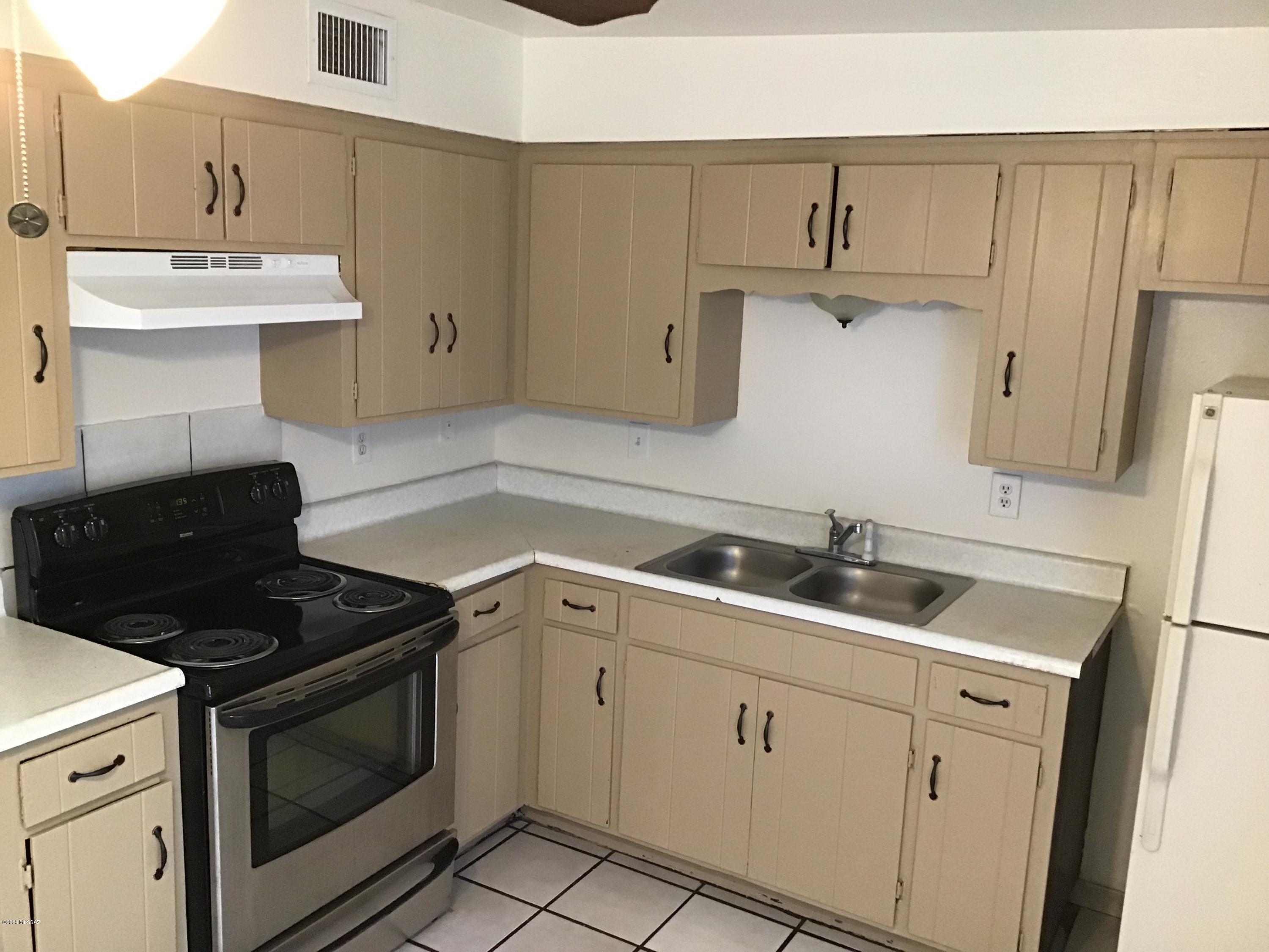 3612 E Monte Vista Drive