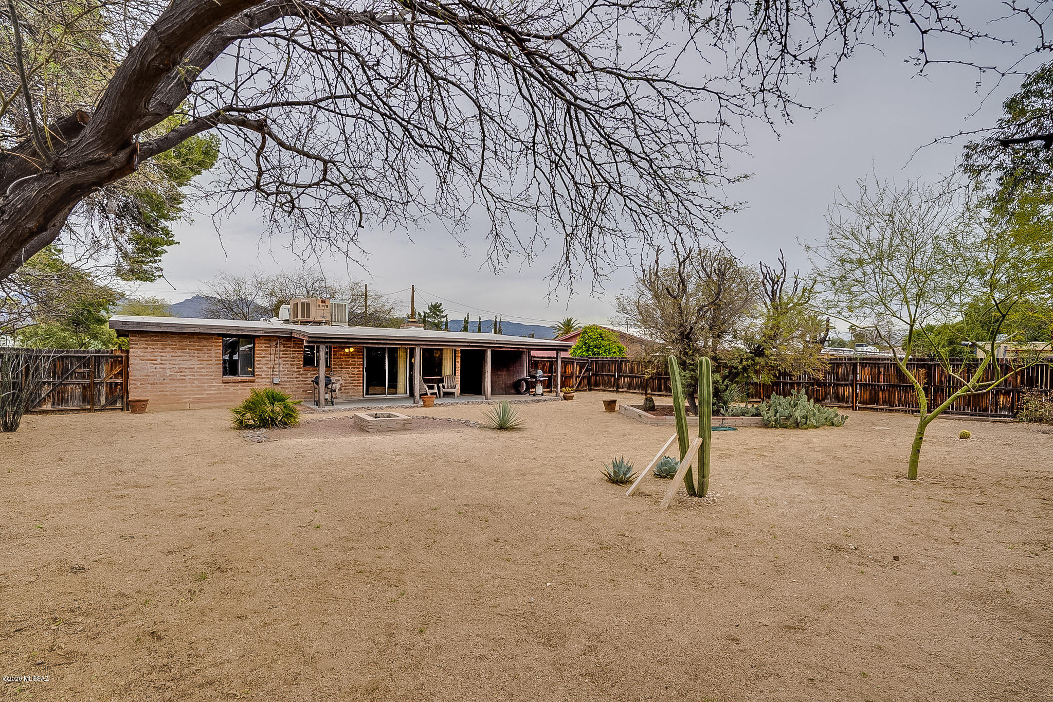 5732 E Mabel Street