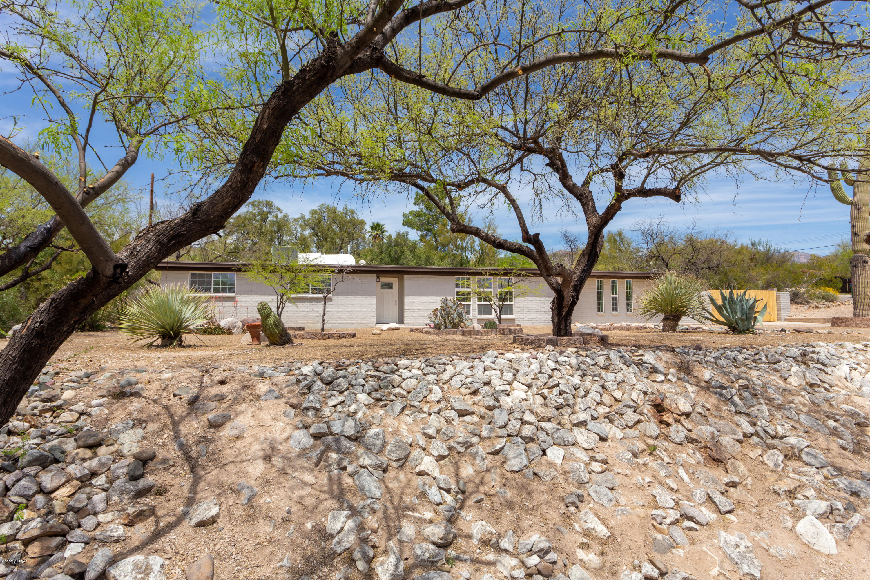 8911 E Driftwood Trail