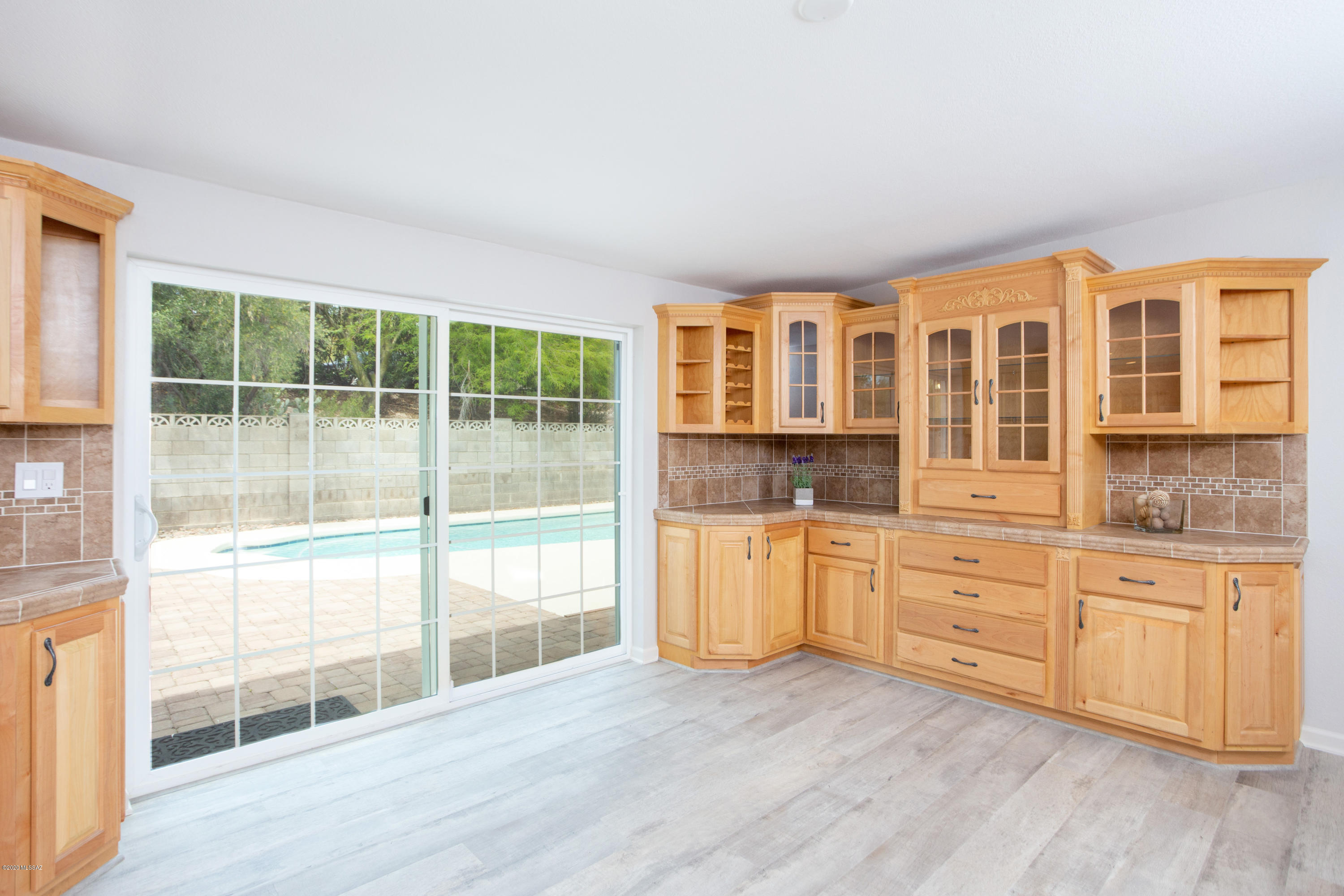 8911 E Driftwood Trail