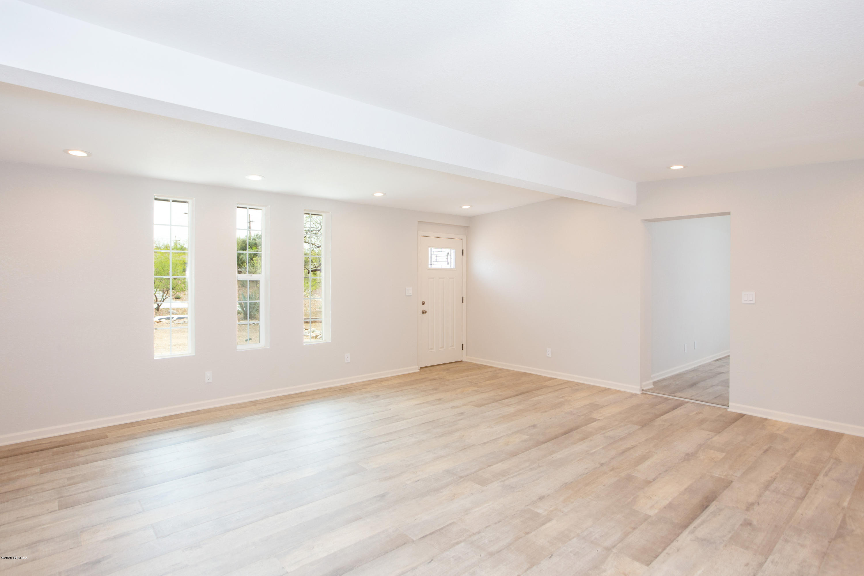 8911 E Driftwood Trail