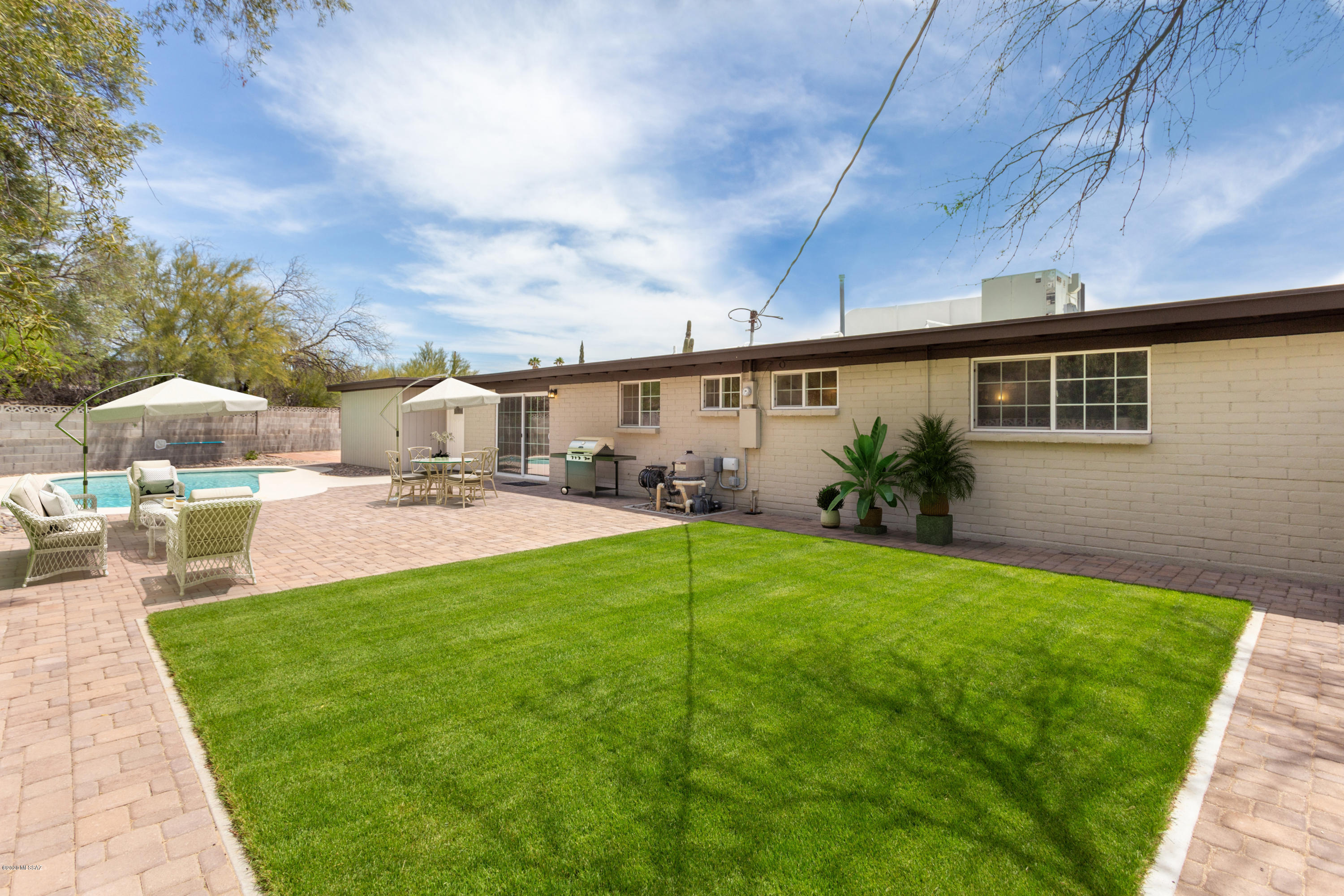8911 E Driftwood Trail