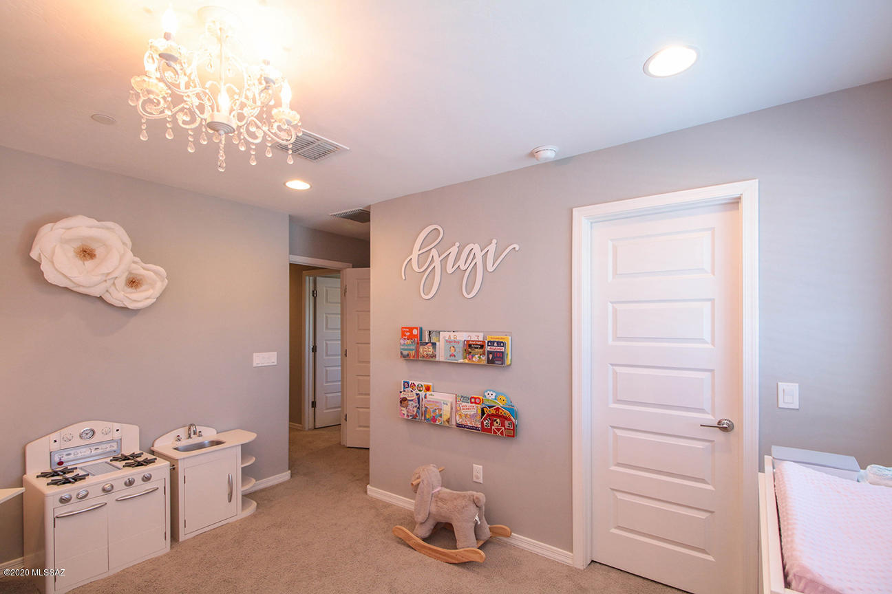 5760 S Tiger Lily Place