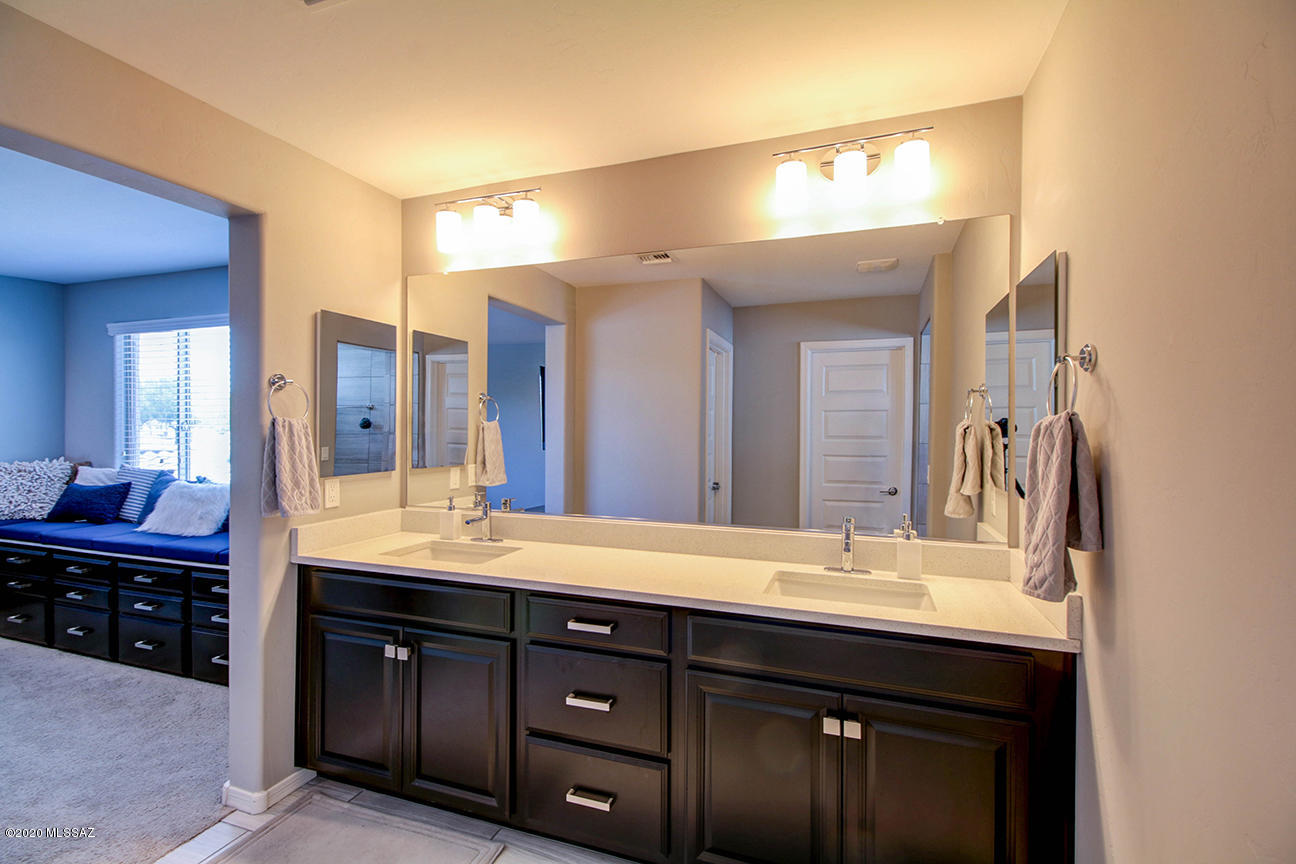 5760 S Tiger Lily Place