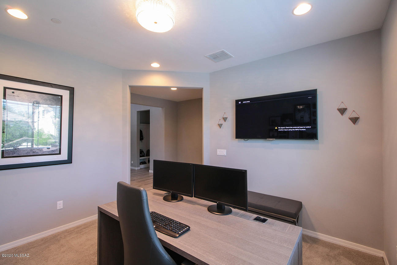 5760 S Tiger Lily Place