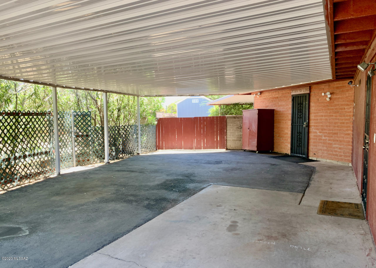 5332 E Linden Place
