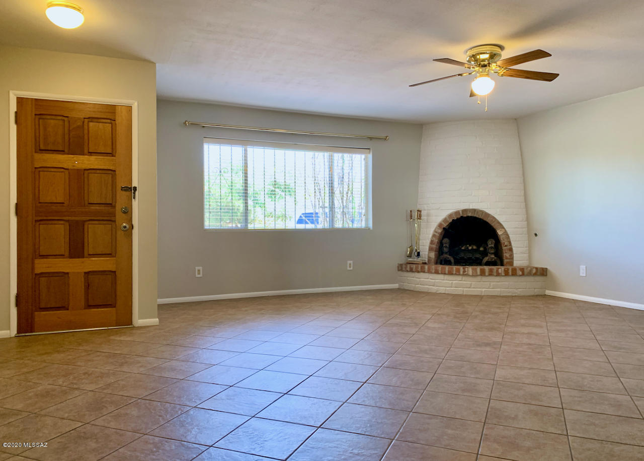 5332 E Linden Place