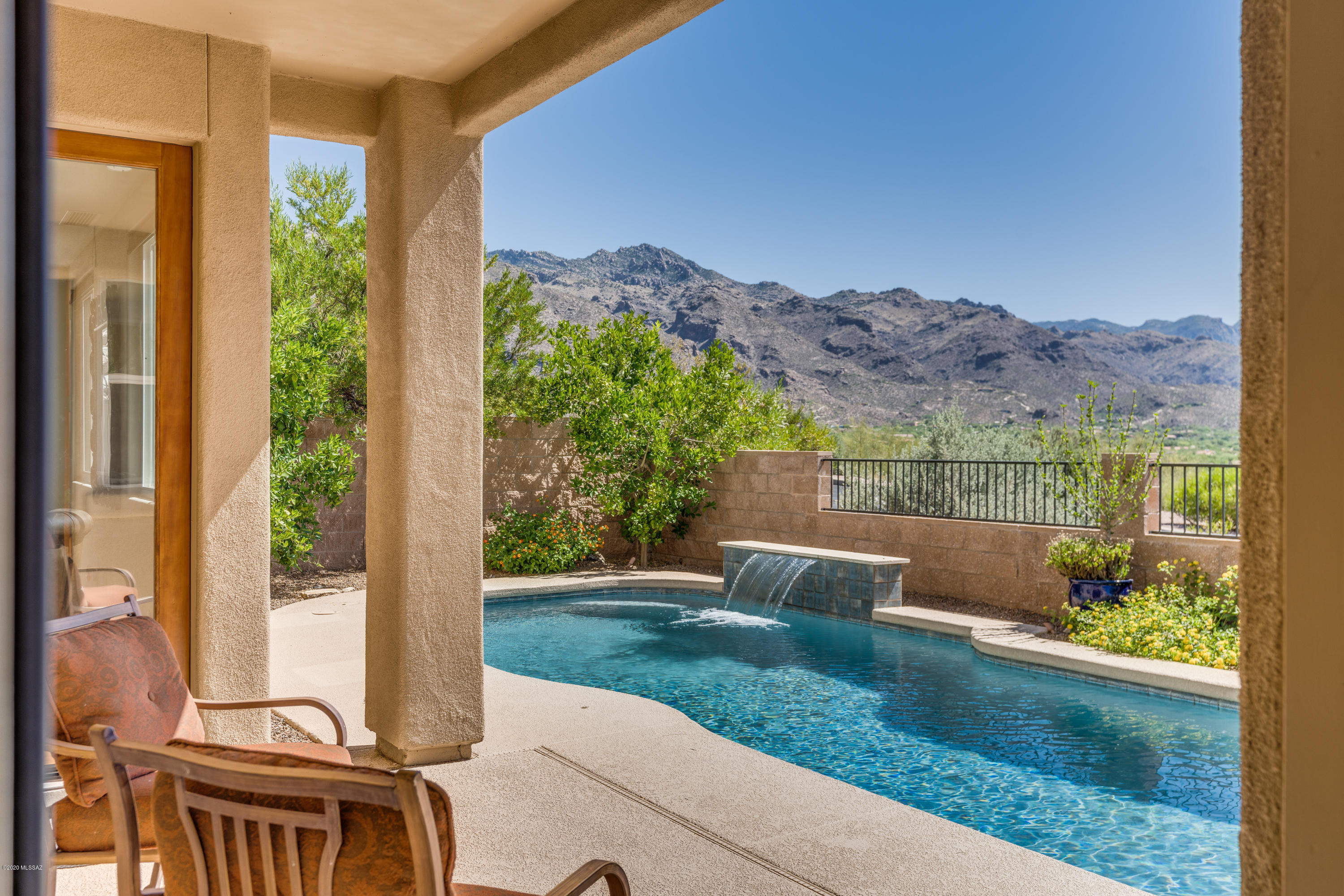 5747 N Placita Paisaje