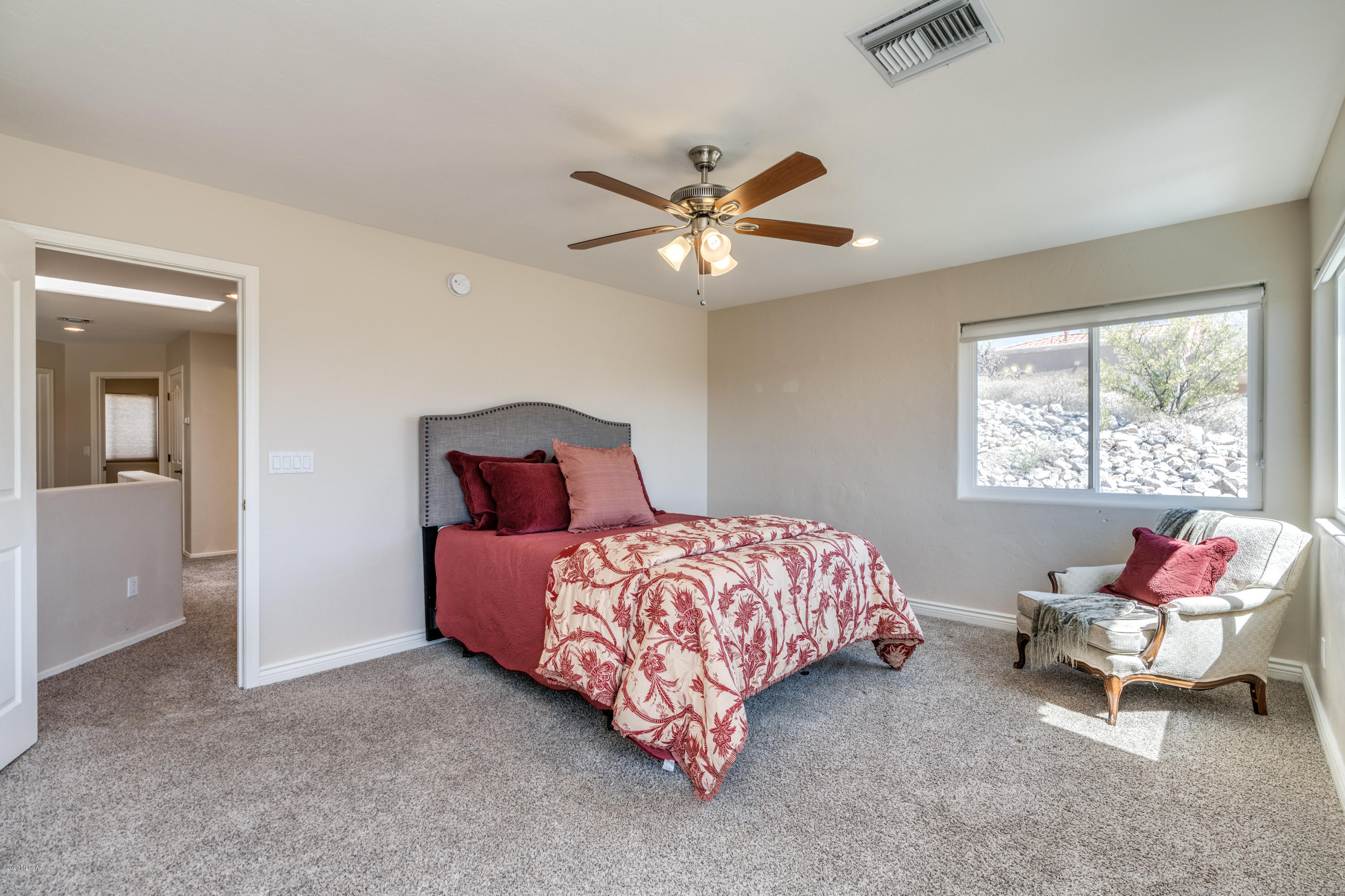 5747 N Placita Paisaje