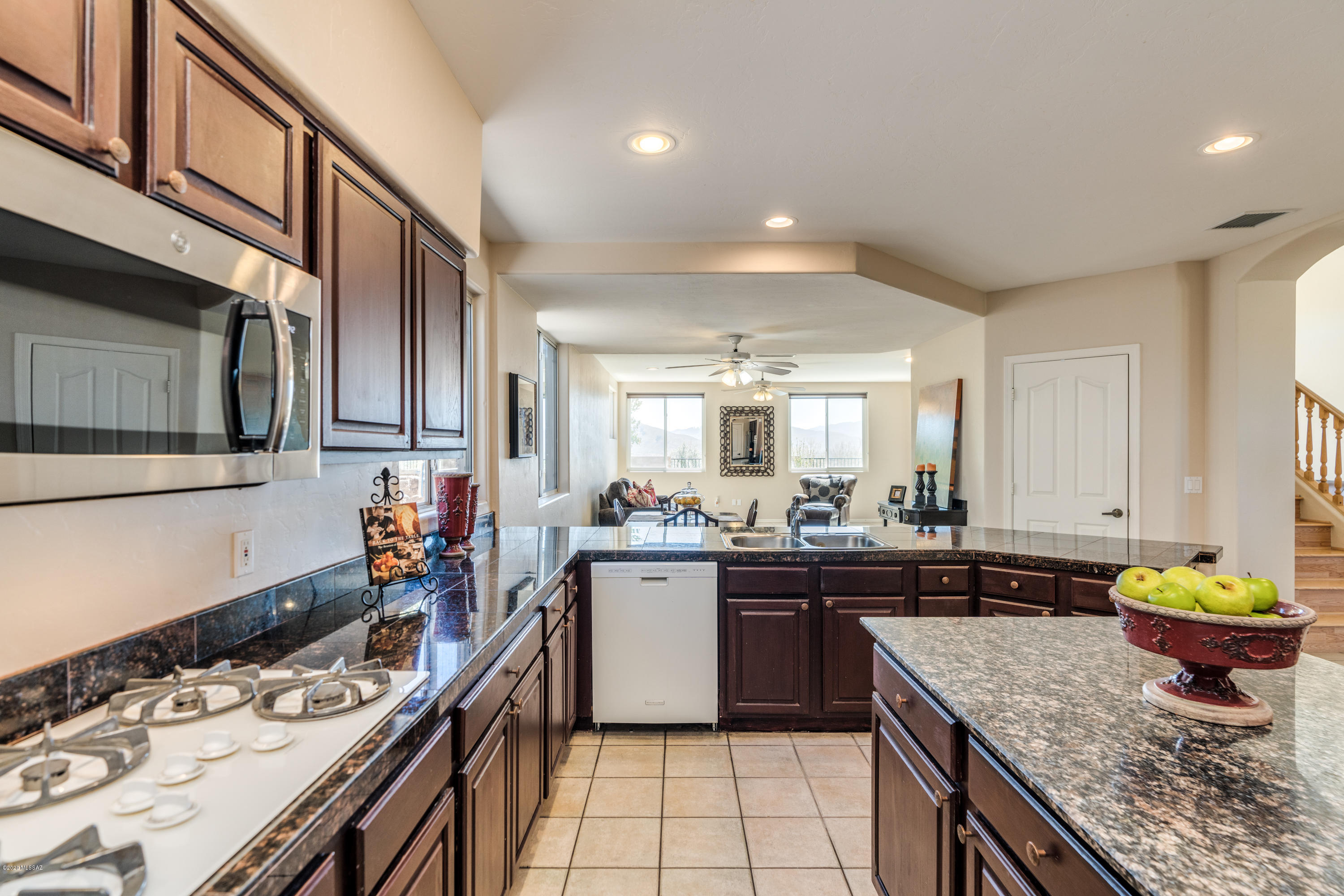 5747 N Placita Paisaje