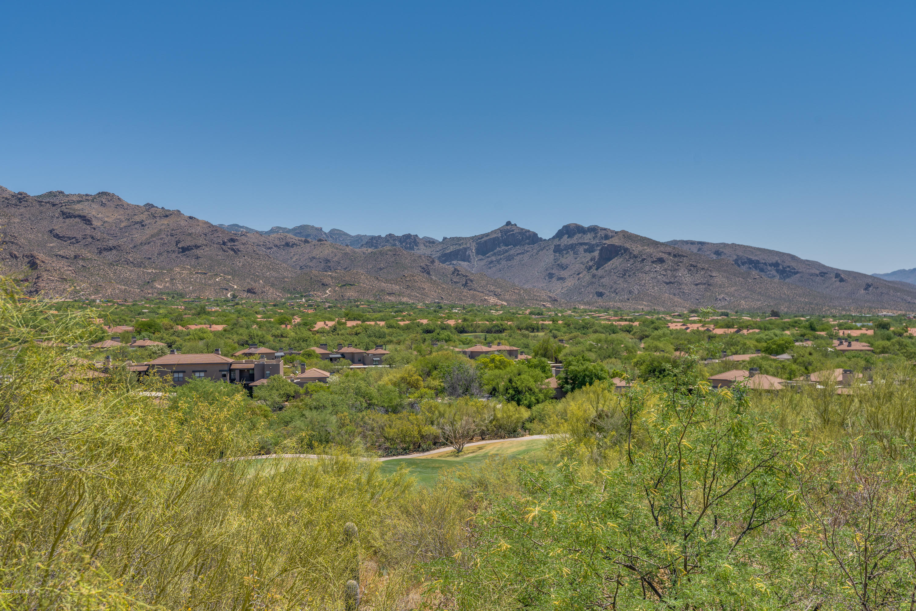 5747 N Placita Paisaje