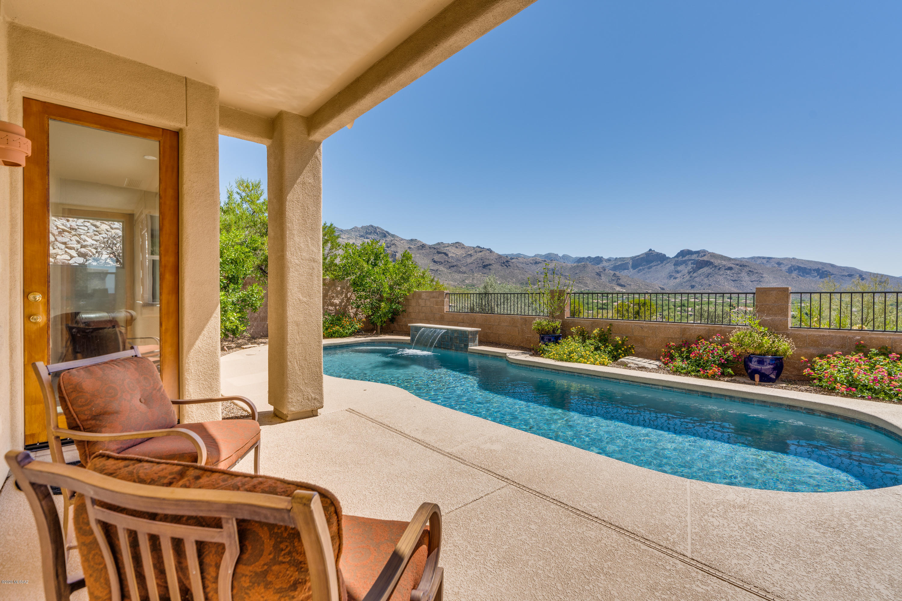 5747 N Placita Paisaje