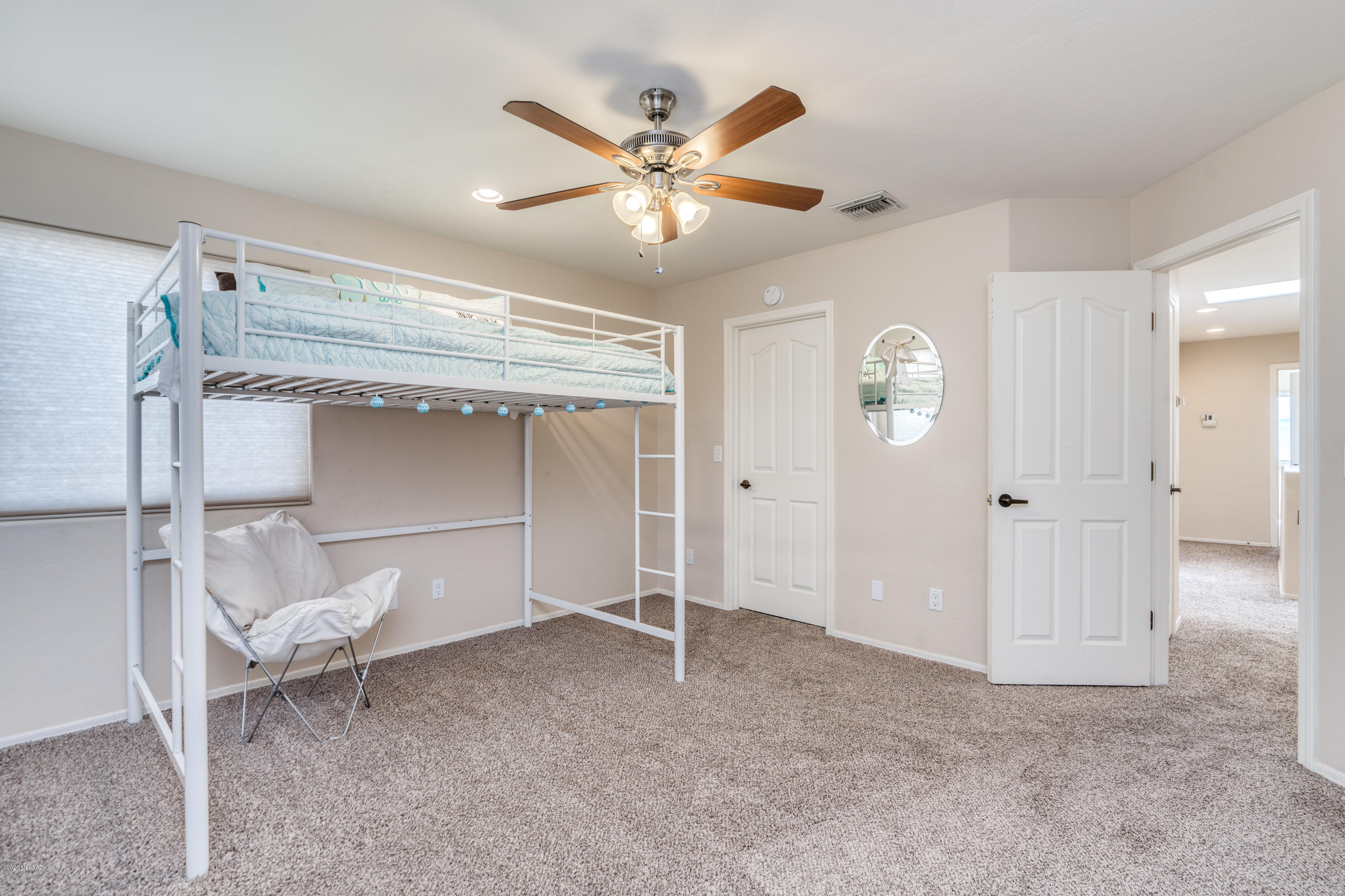 5747 N Placita Paisaje