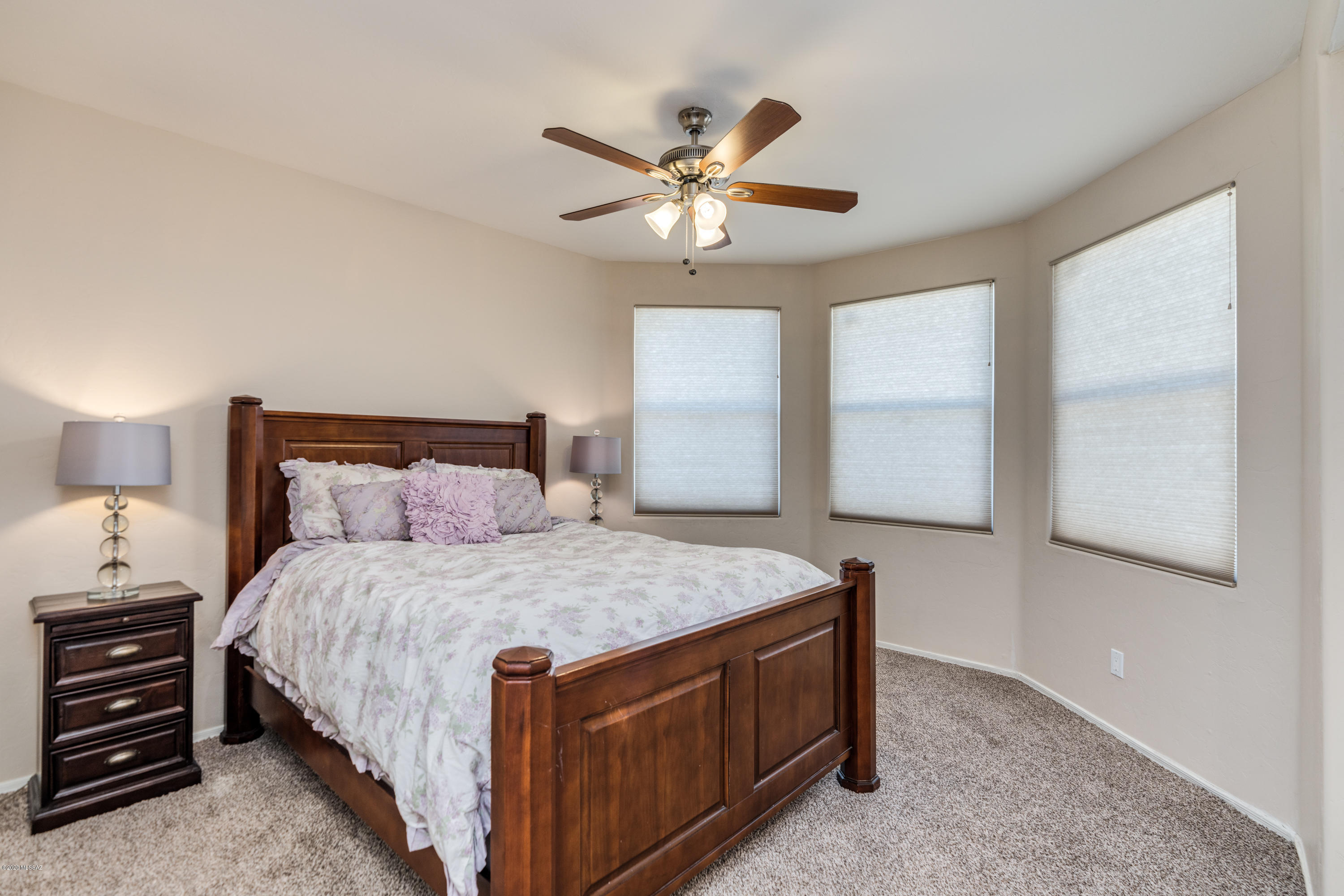 5747 N Placita Paisaje