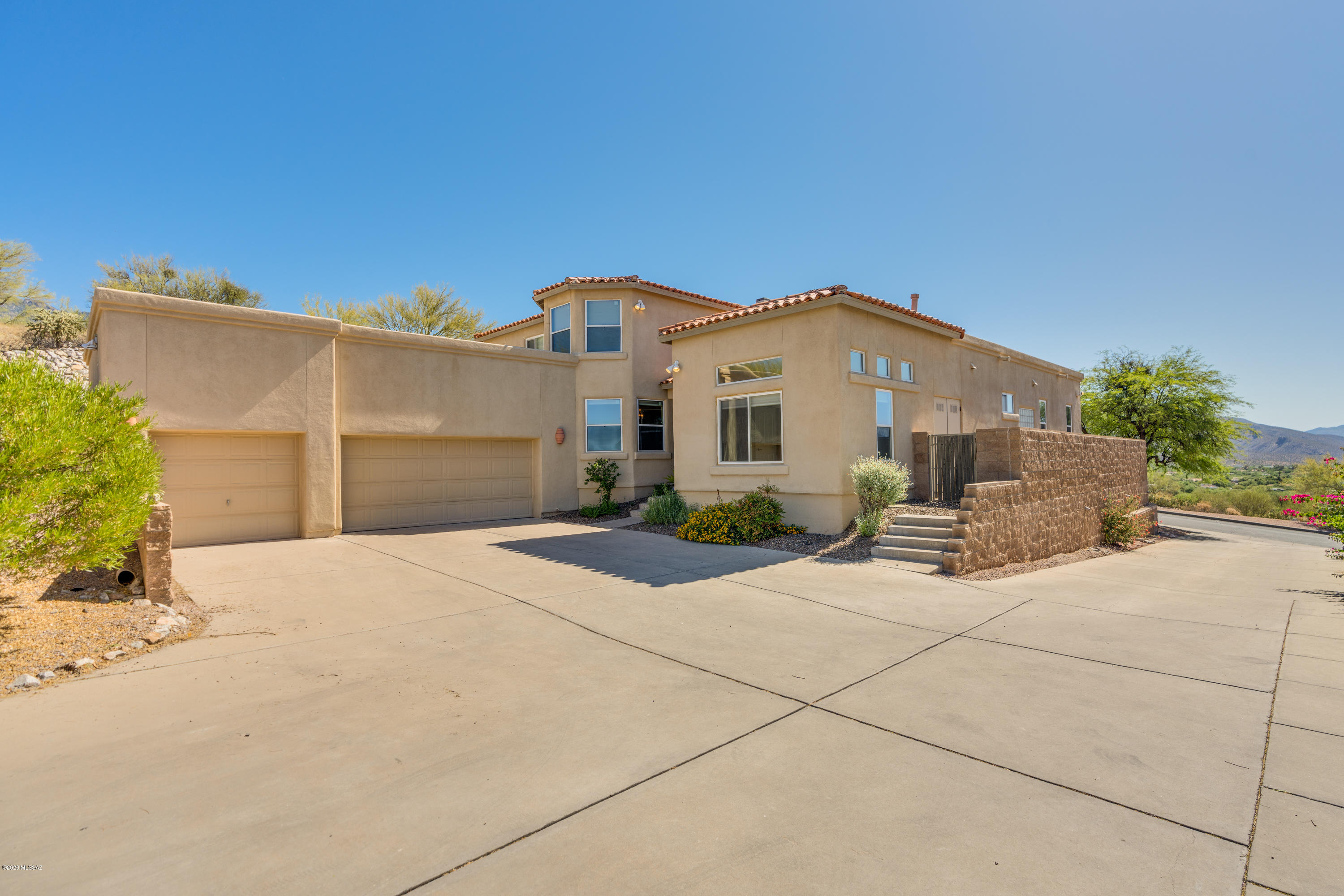 5747 N Placita Paisaje