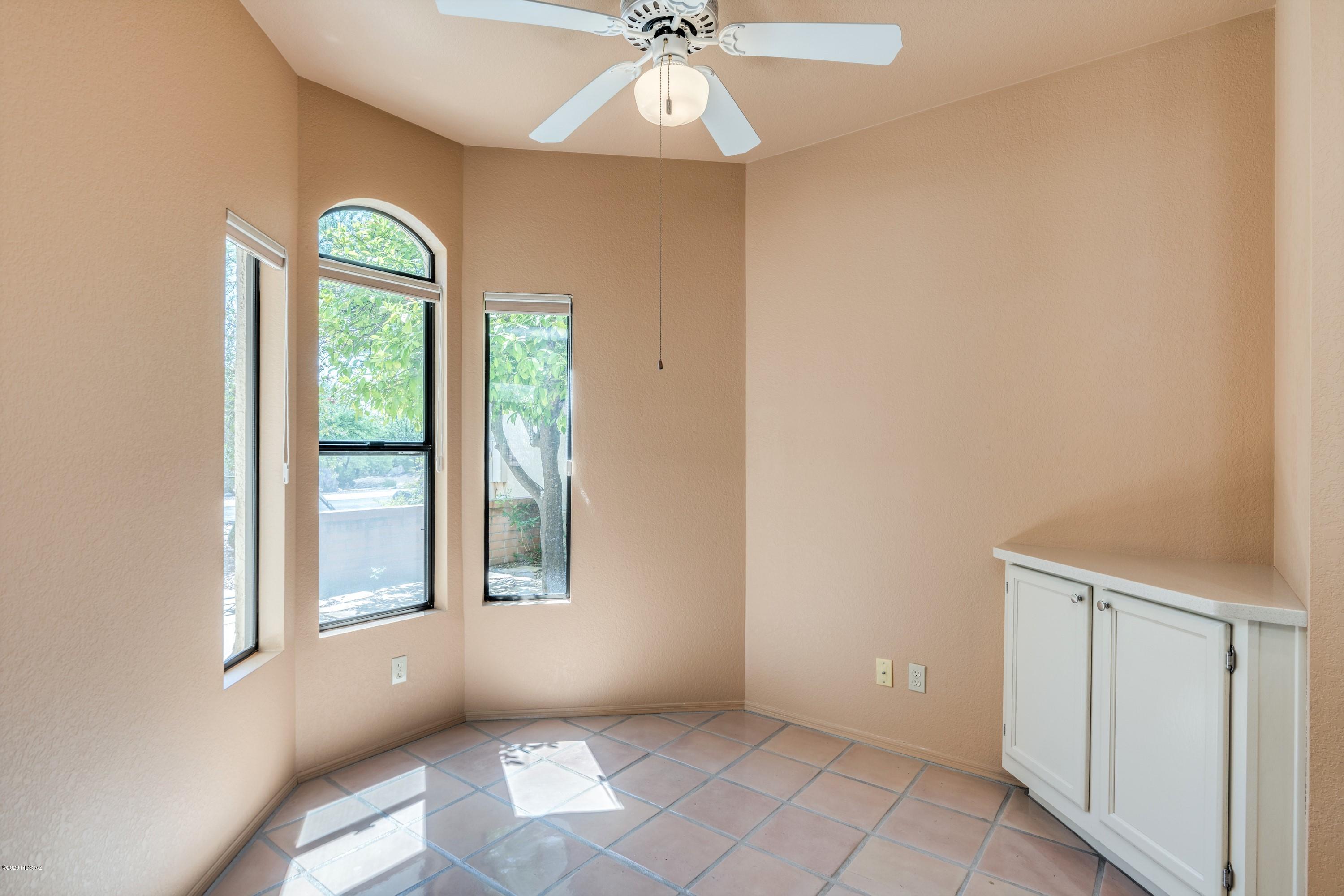 5555 N Largo Papavero