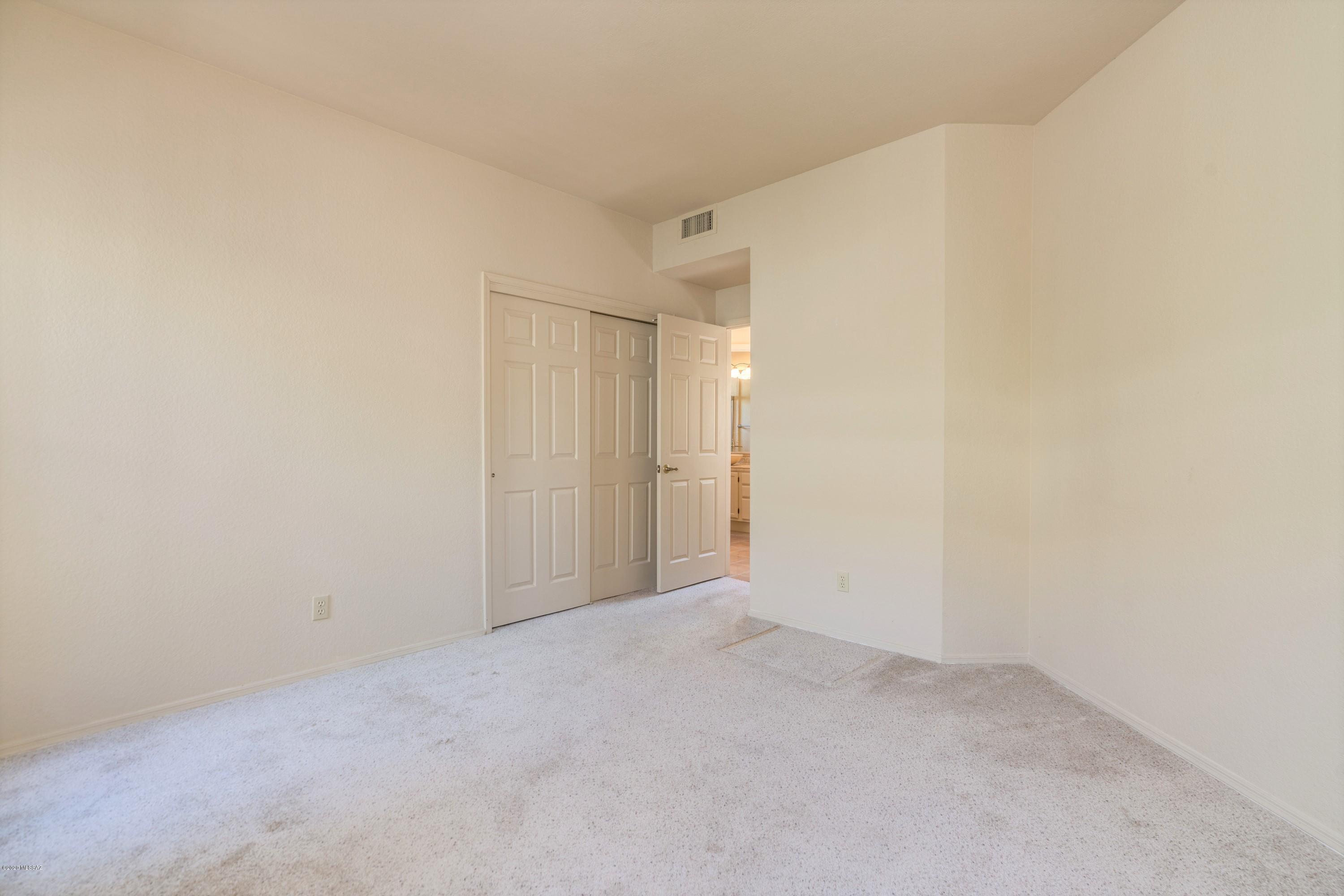 5555 N Largo Papavero