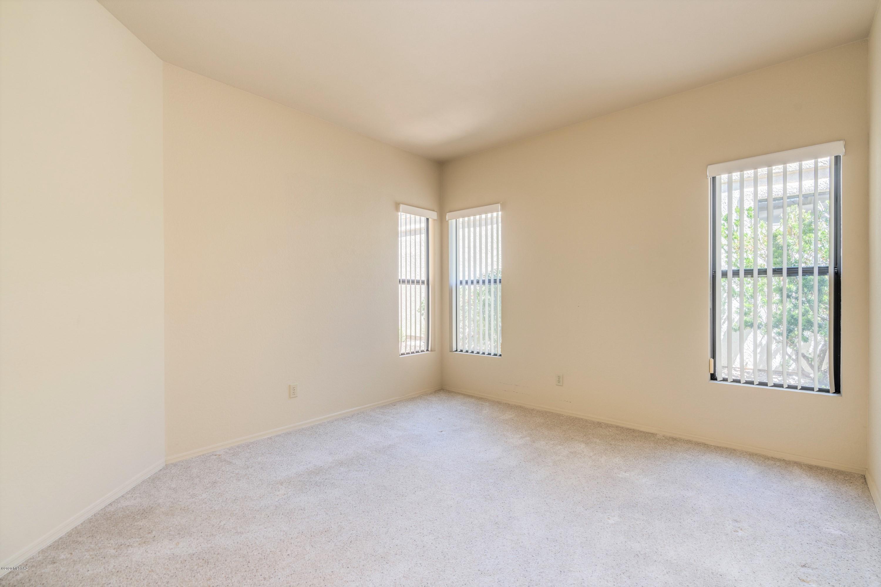 5555 N Largo Papavero