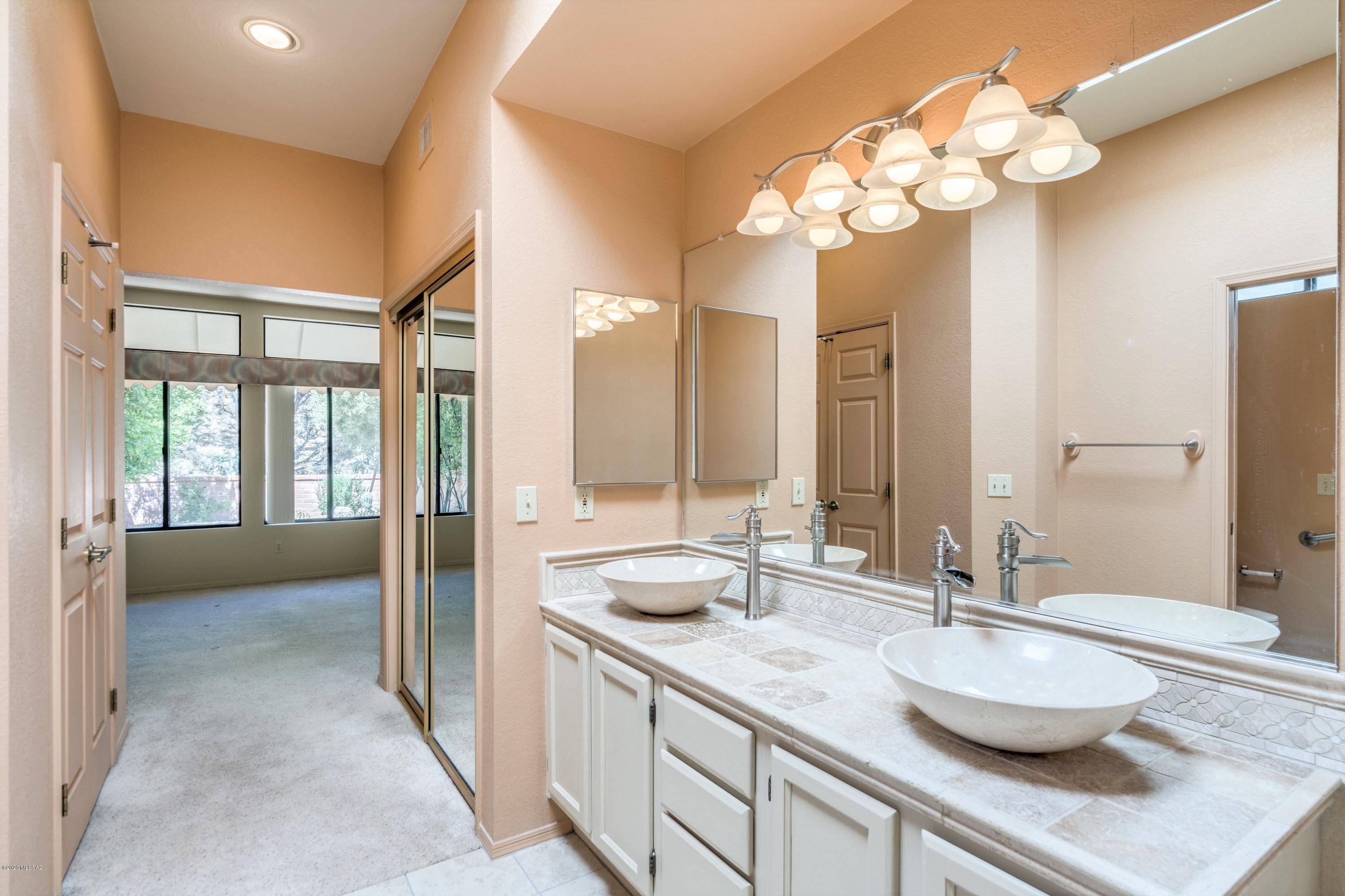 5555 N Largo Papavero