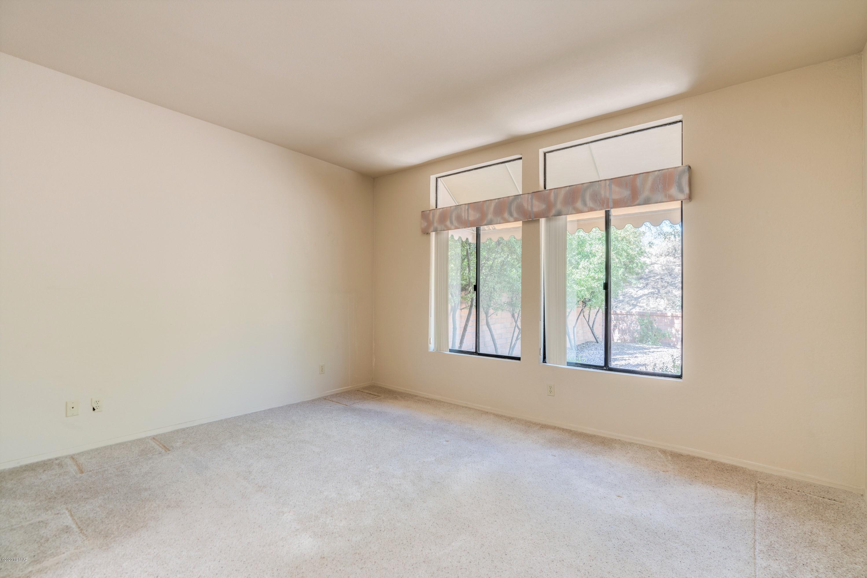 5555 N Largo Papavero