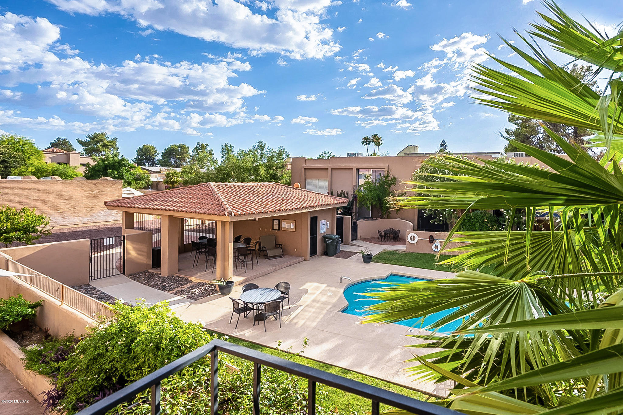 6120 E 5Th Street Unit: 114
