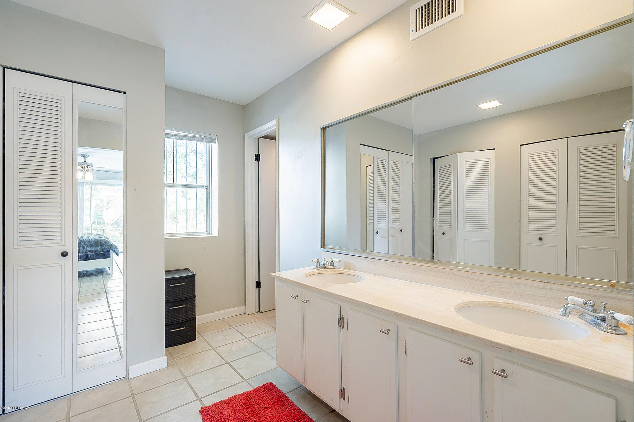 6120 E 5Th Street Unit: 114