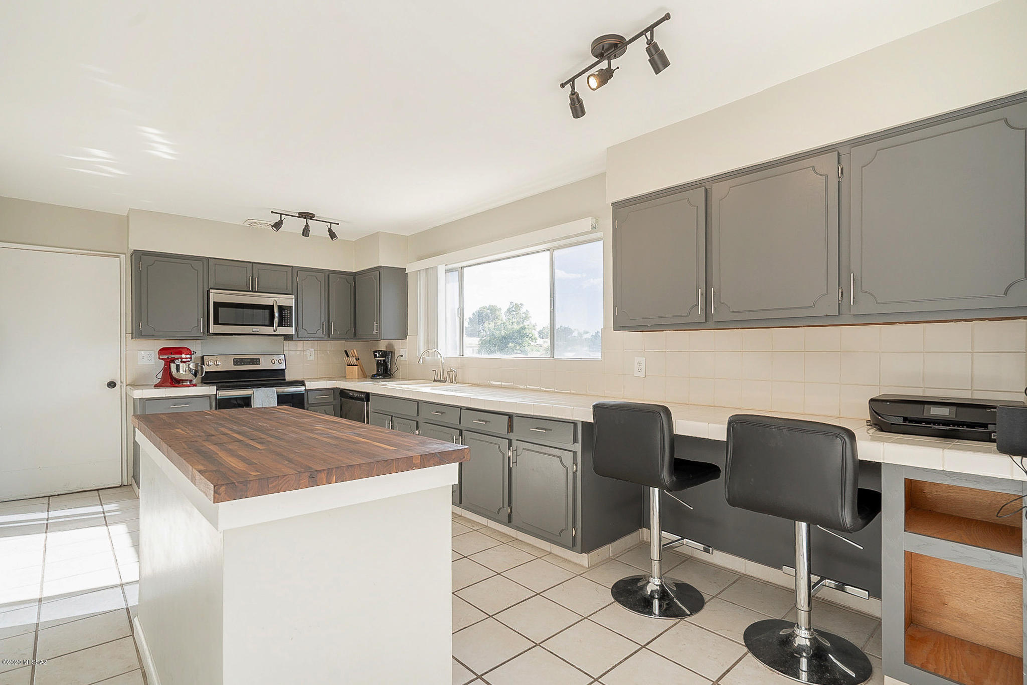 6120 E 5Th Street Unit: 114