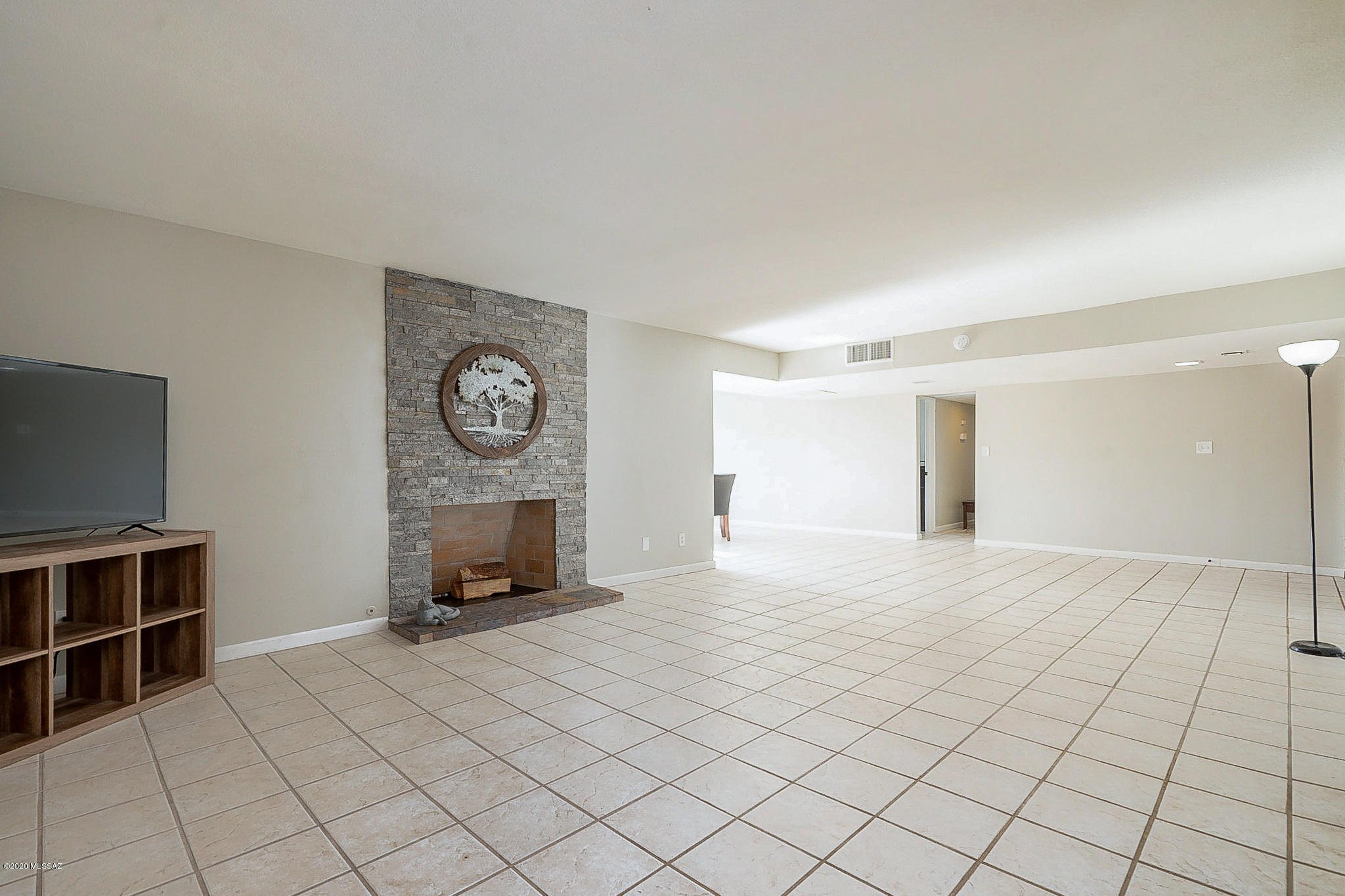 6120 E 5Th Street Unit: 114