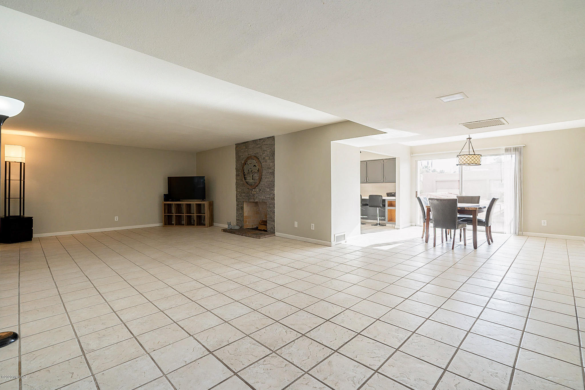 6120 E 5Th Street Unit: 114