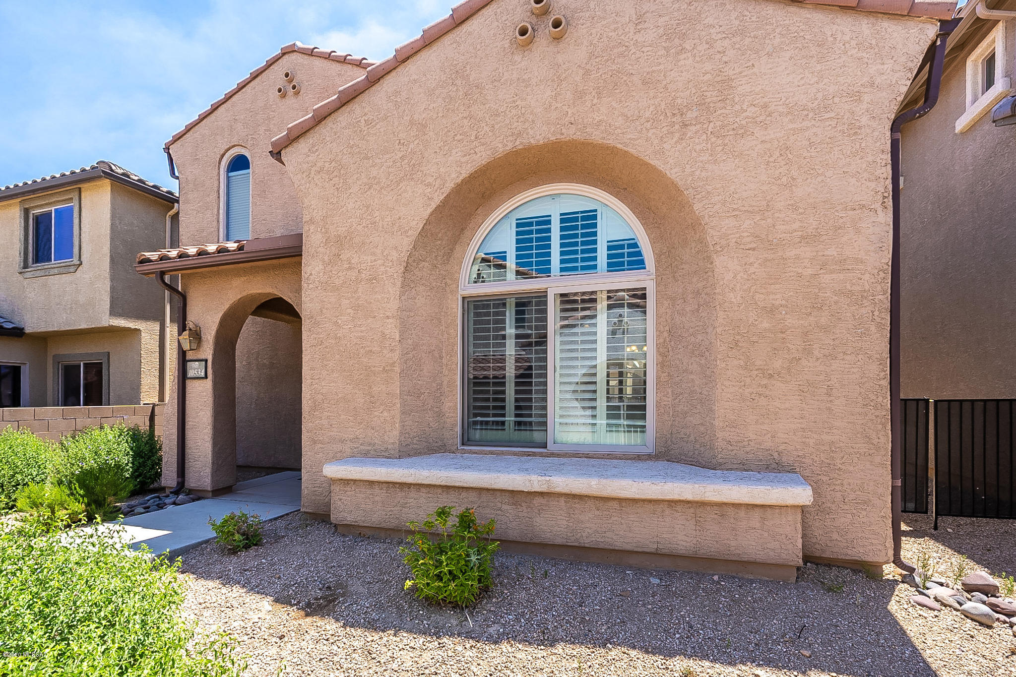 10534 E Native Rose Trail