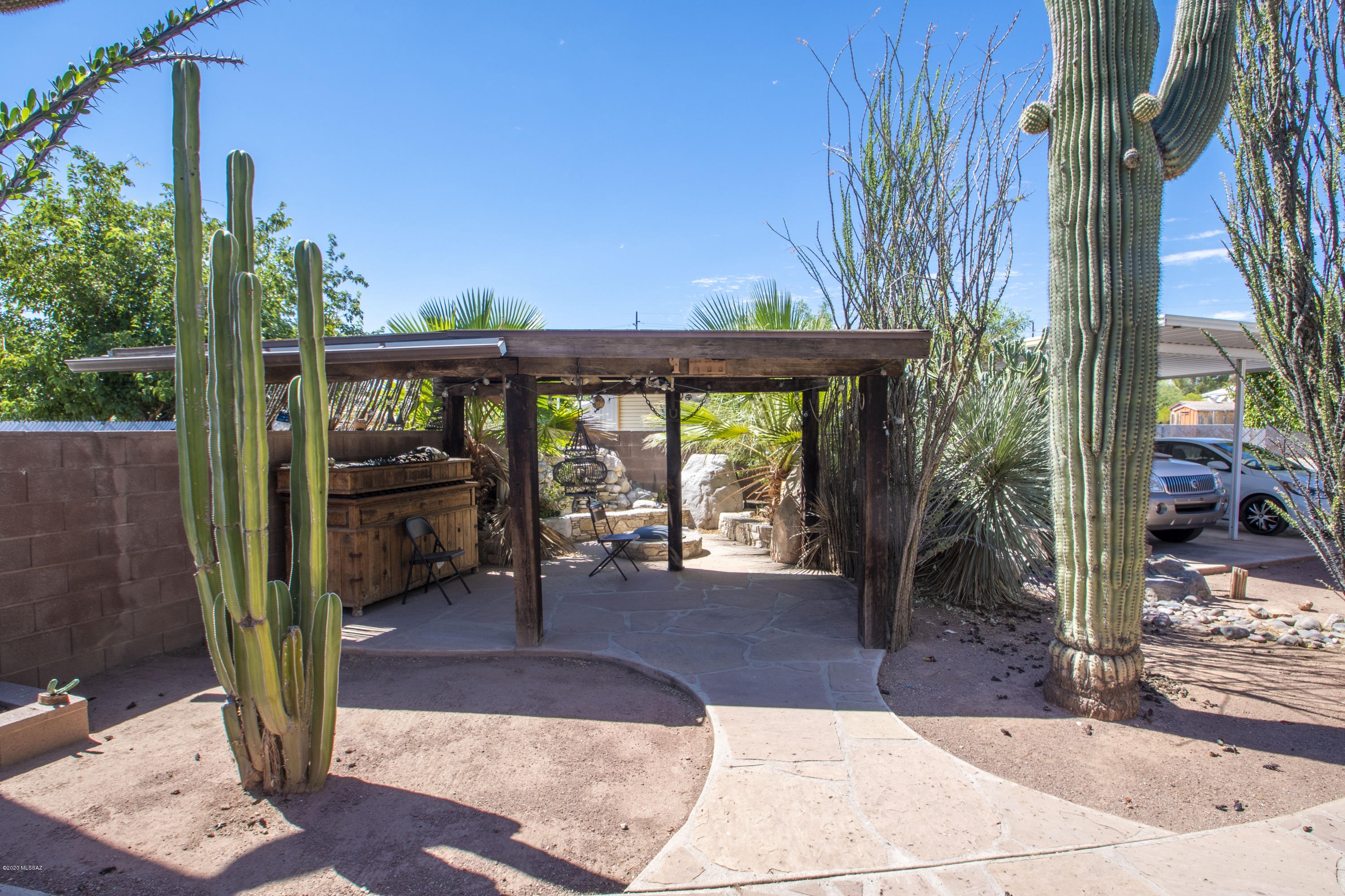 3362 E Greenlee Road