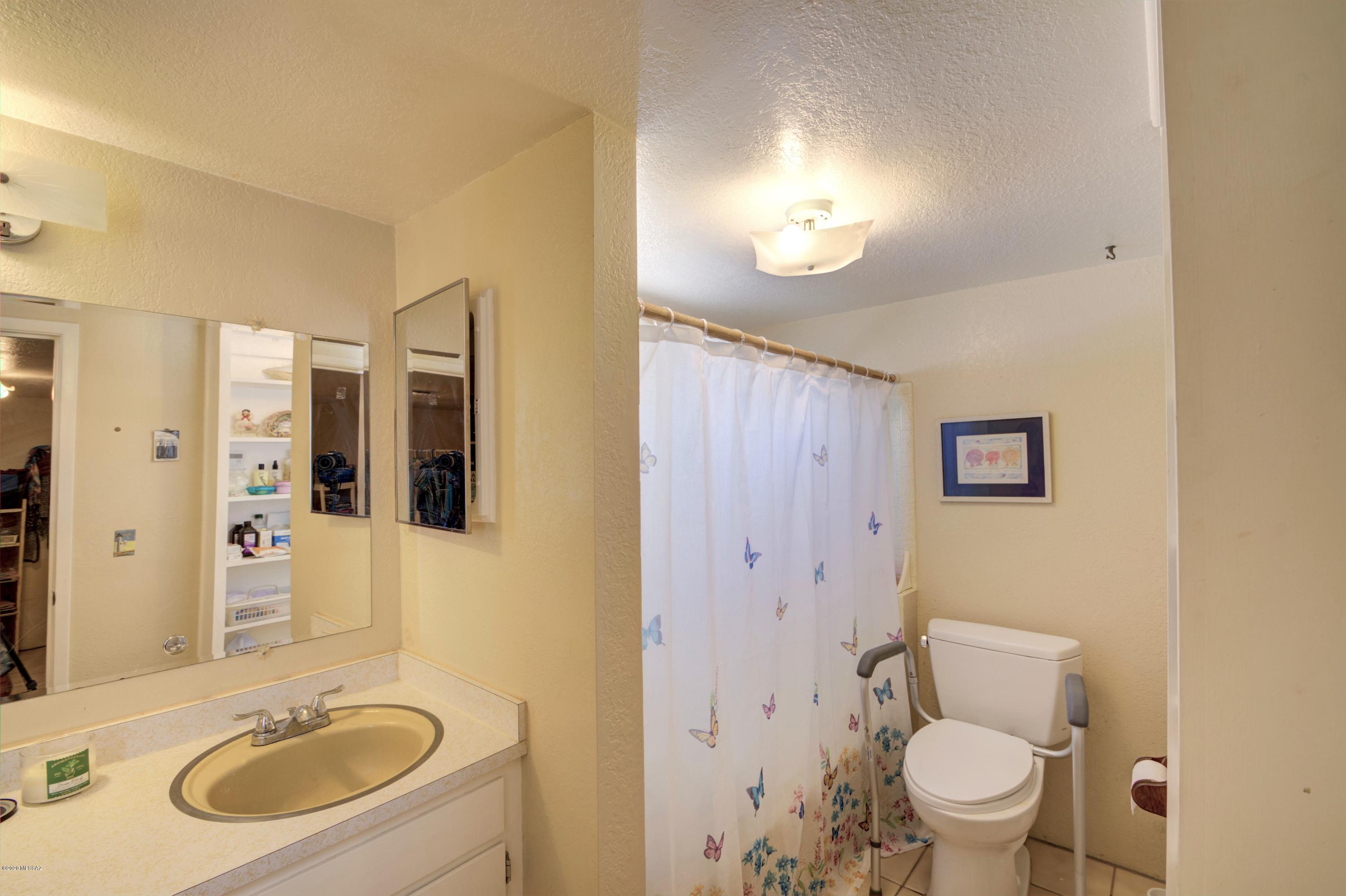 3362 E Greenlee Road