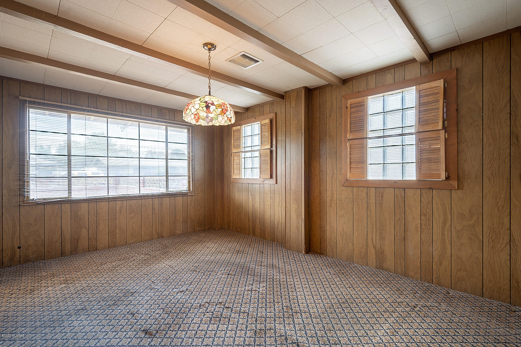 1331 N Rosemont Boulevard