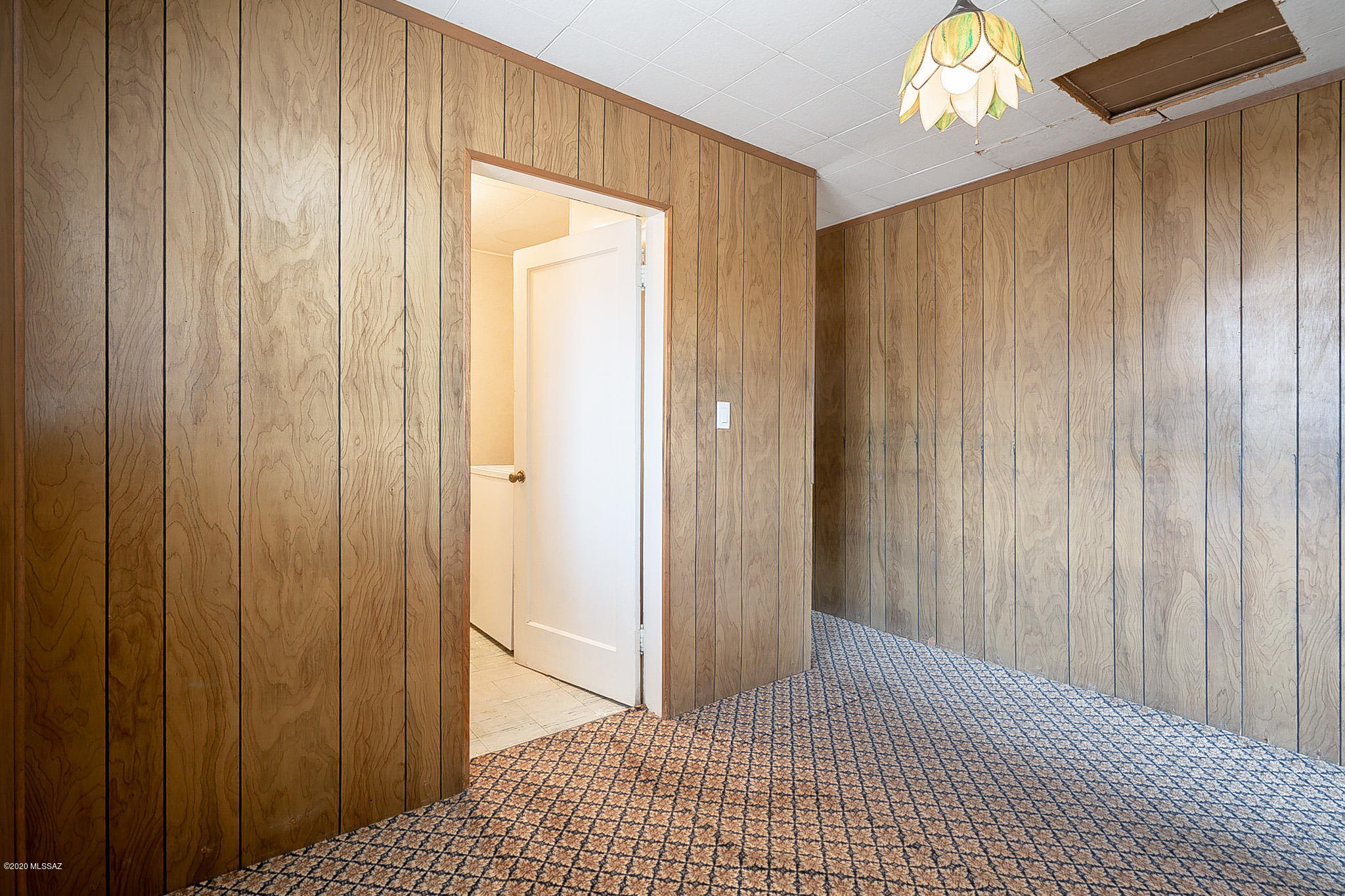 1331 N Rosemont Boulevard