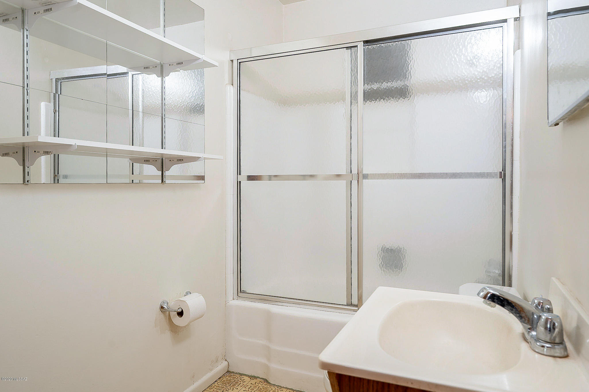 1331 N Rosemont Boulevard