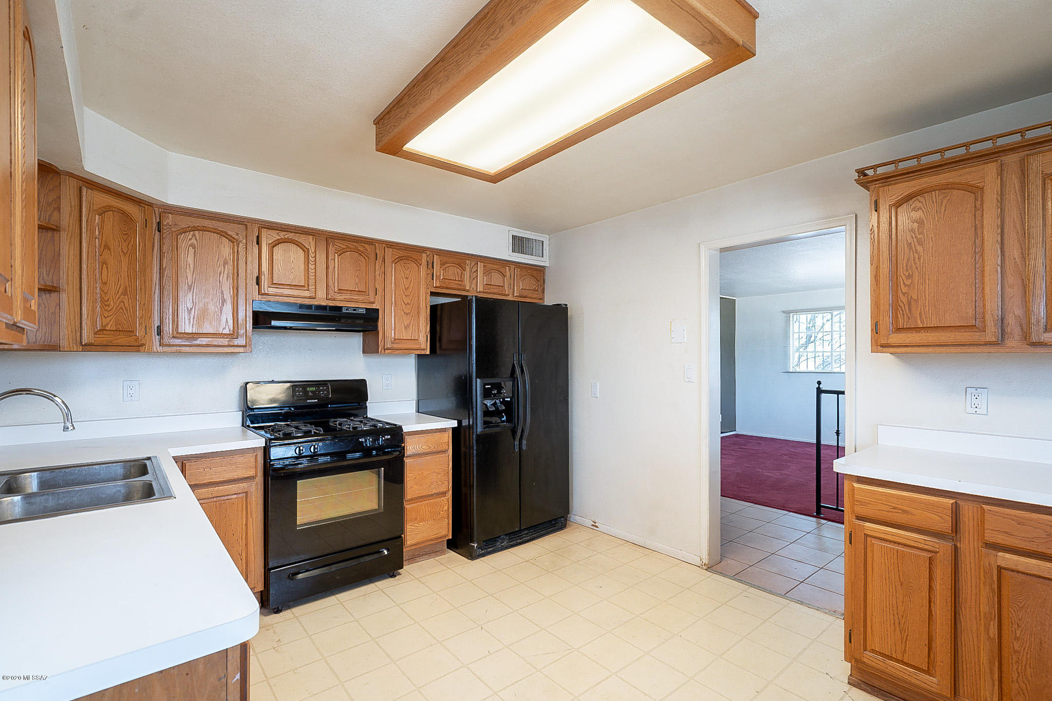 1331 N Rosemont Boulevard