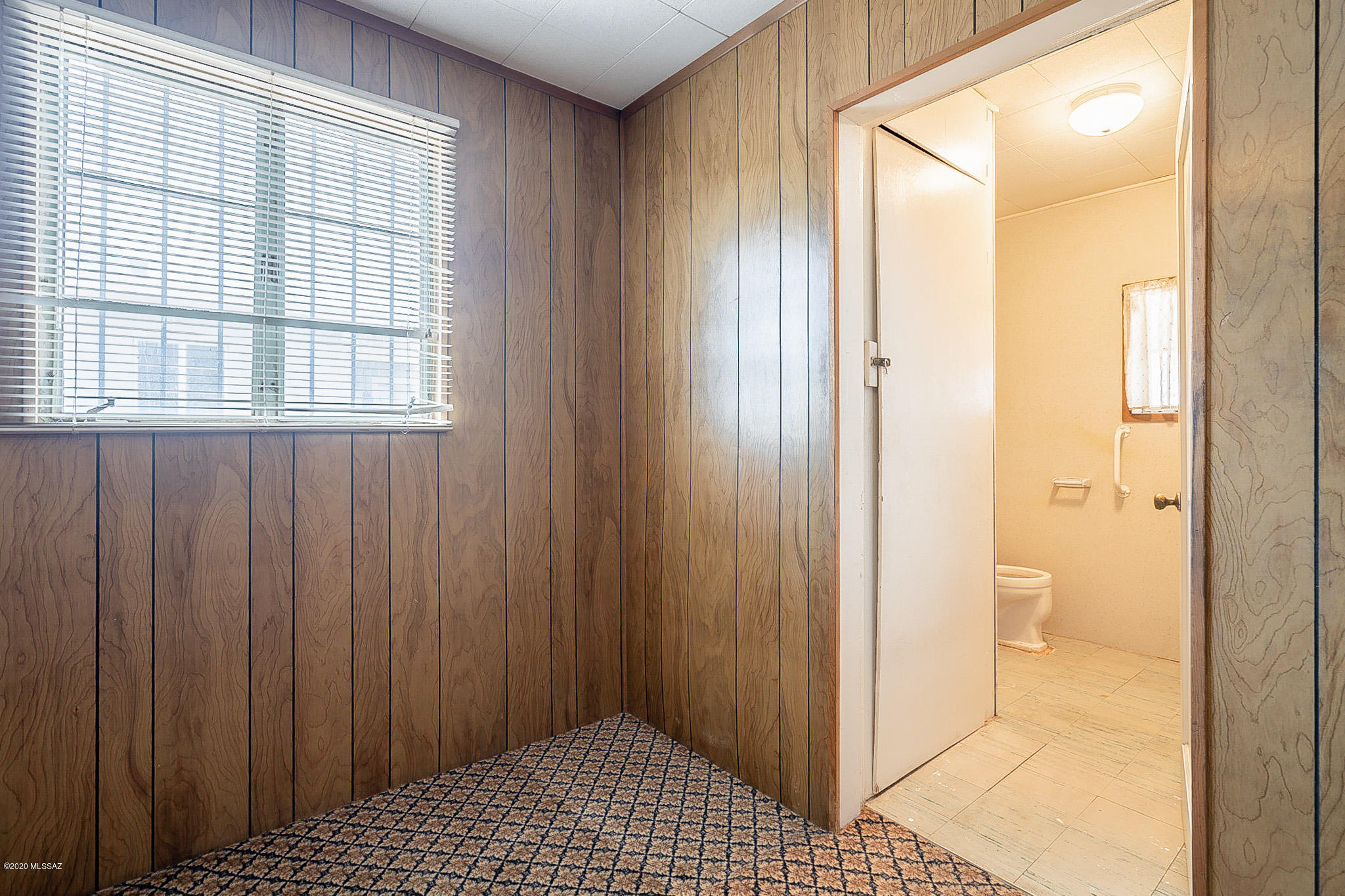 1331 N Rosemont Boulevard