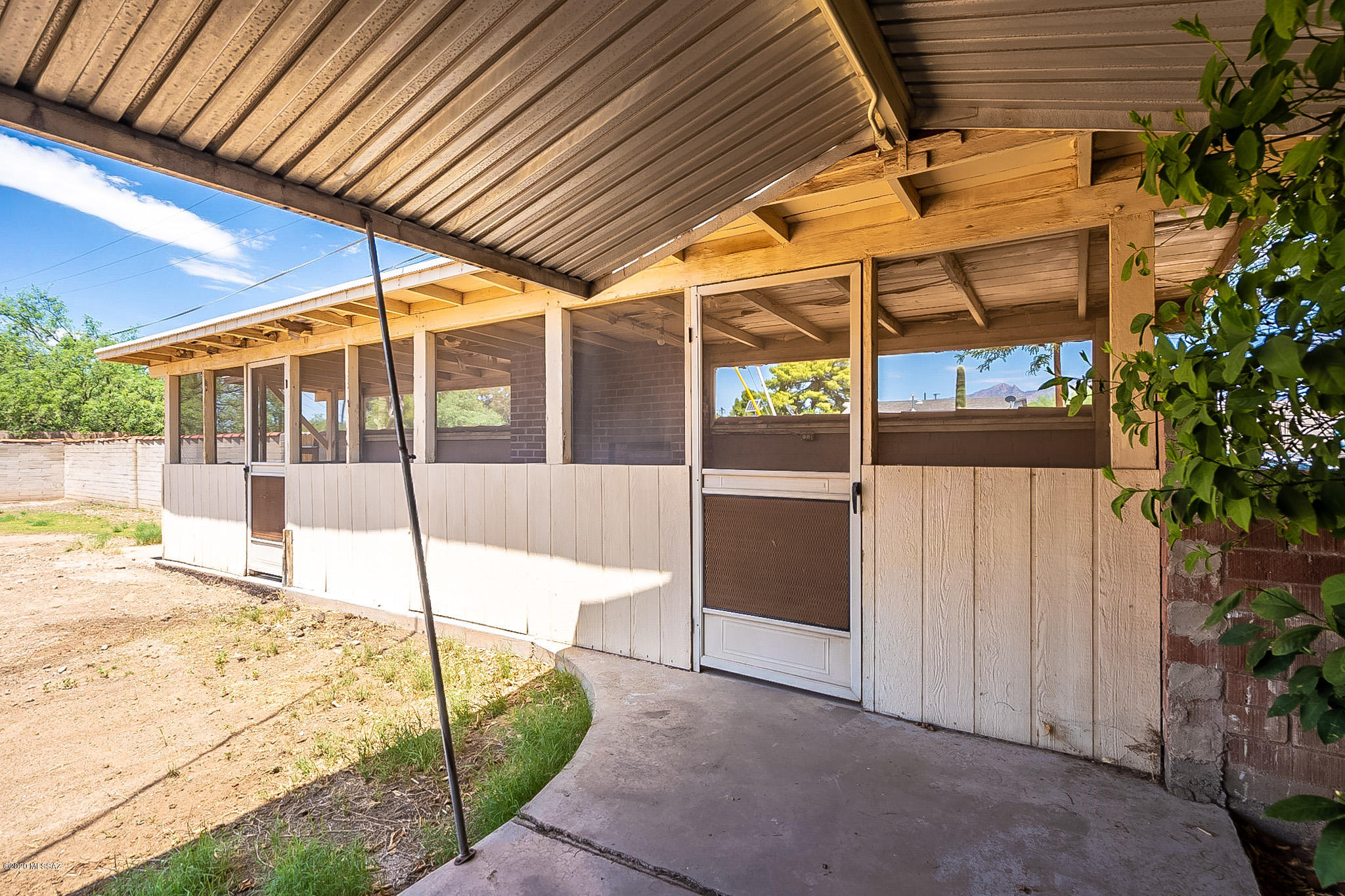 1331 N Rosemont Boulevard