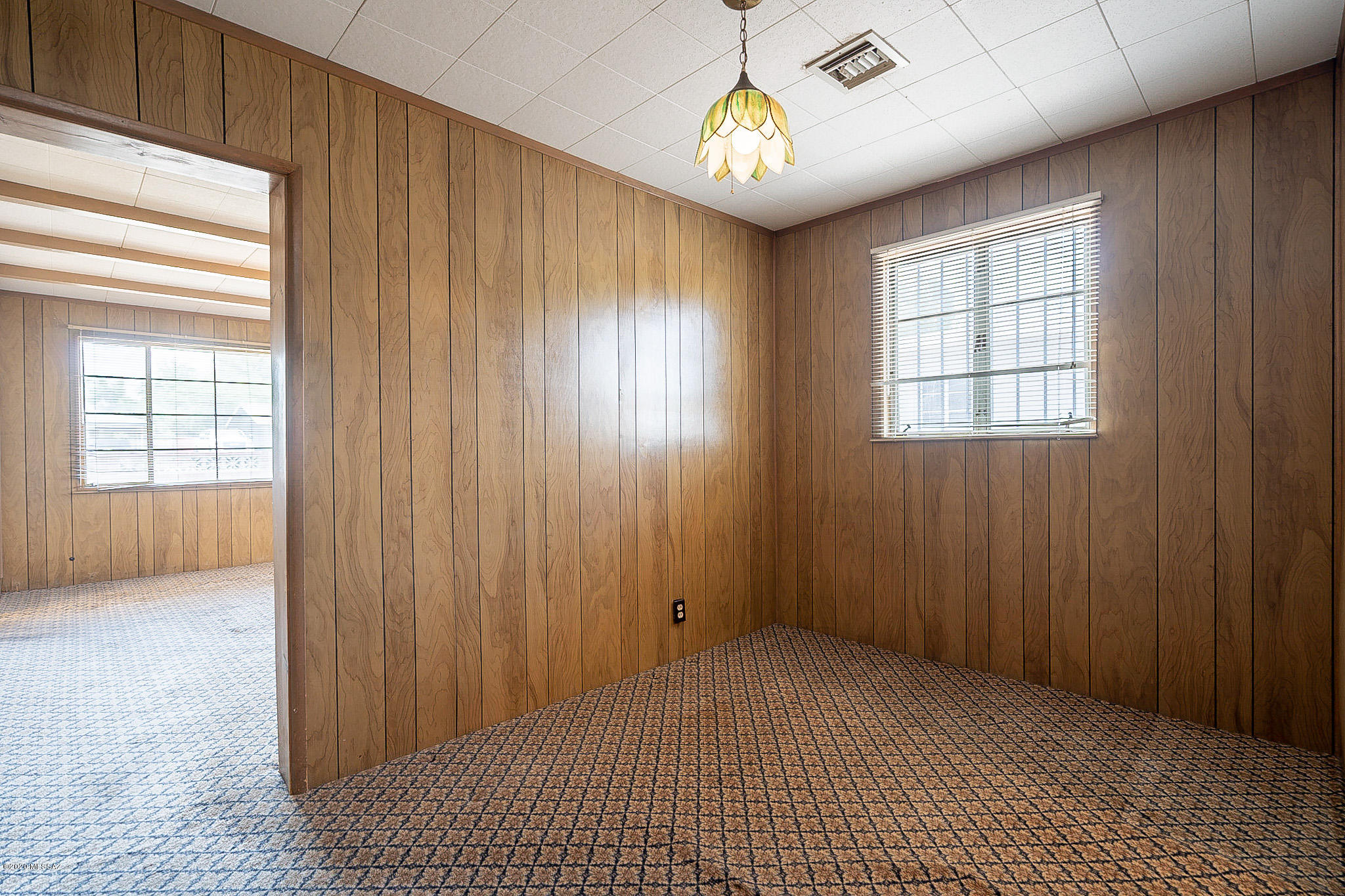 1331 N Rosemont Boulevard