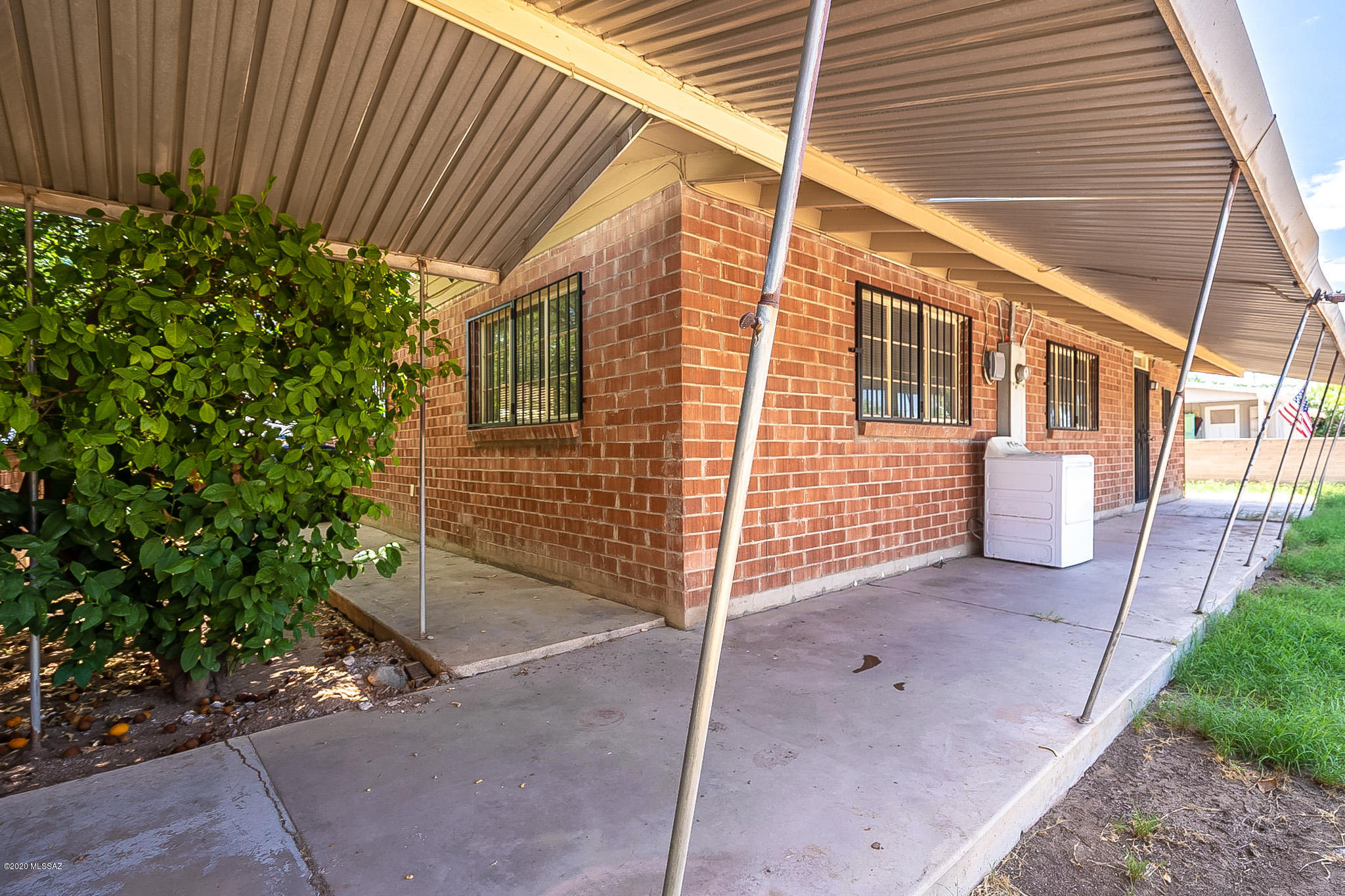 1331 N Rosemont Boulevard