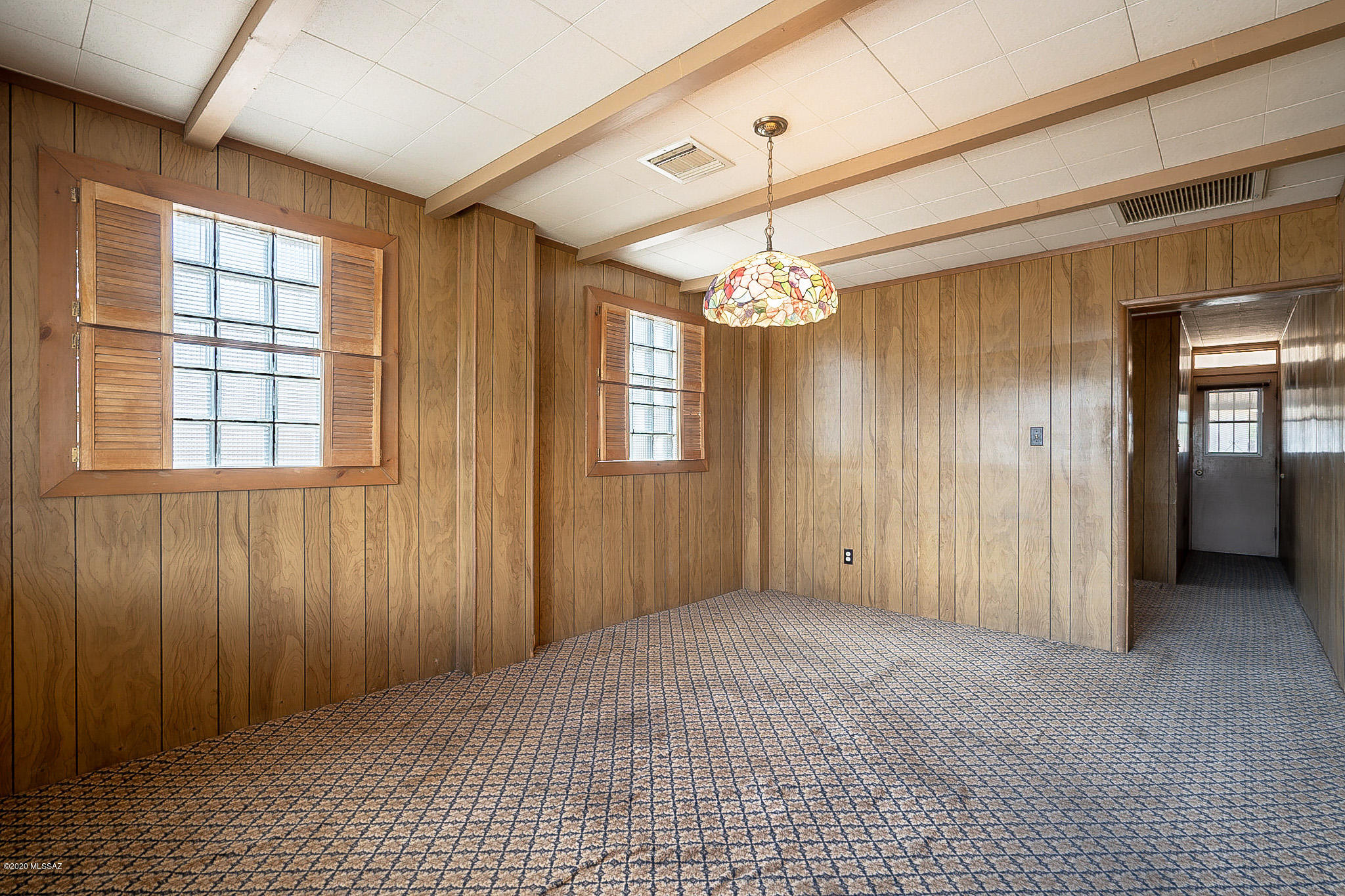 1331 N Rosemont Boulevard